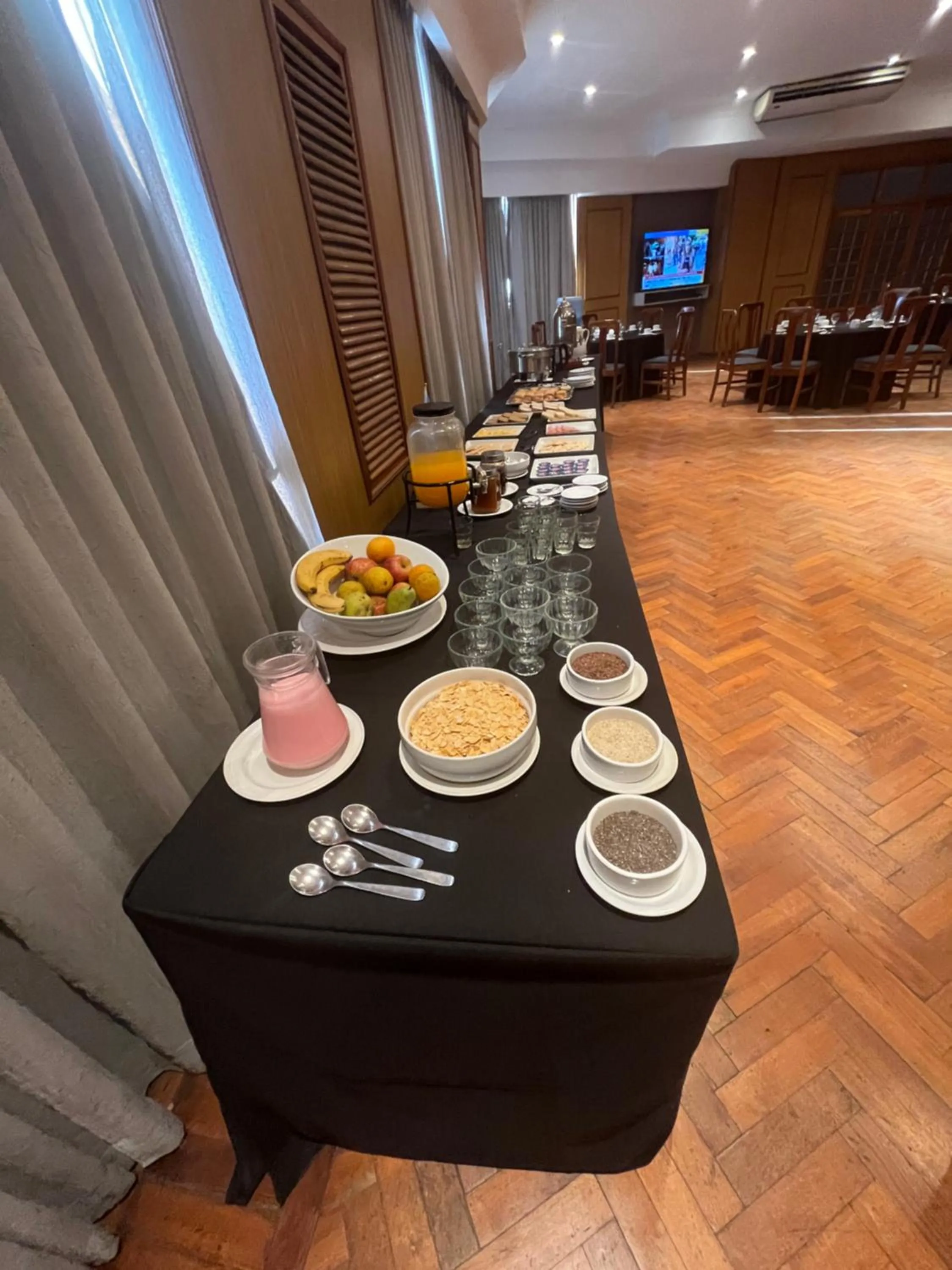 Restaurant/places to eat in Hotel Catalinas Tucuman