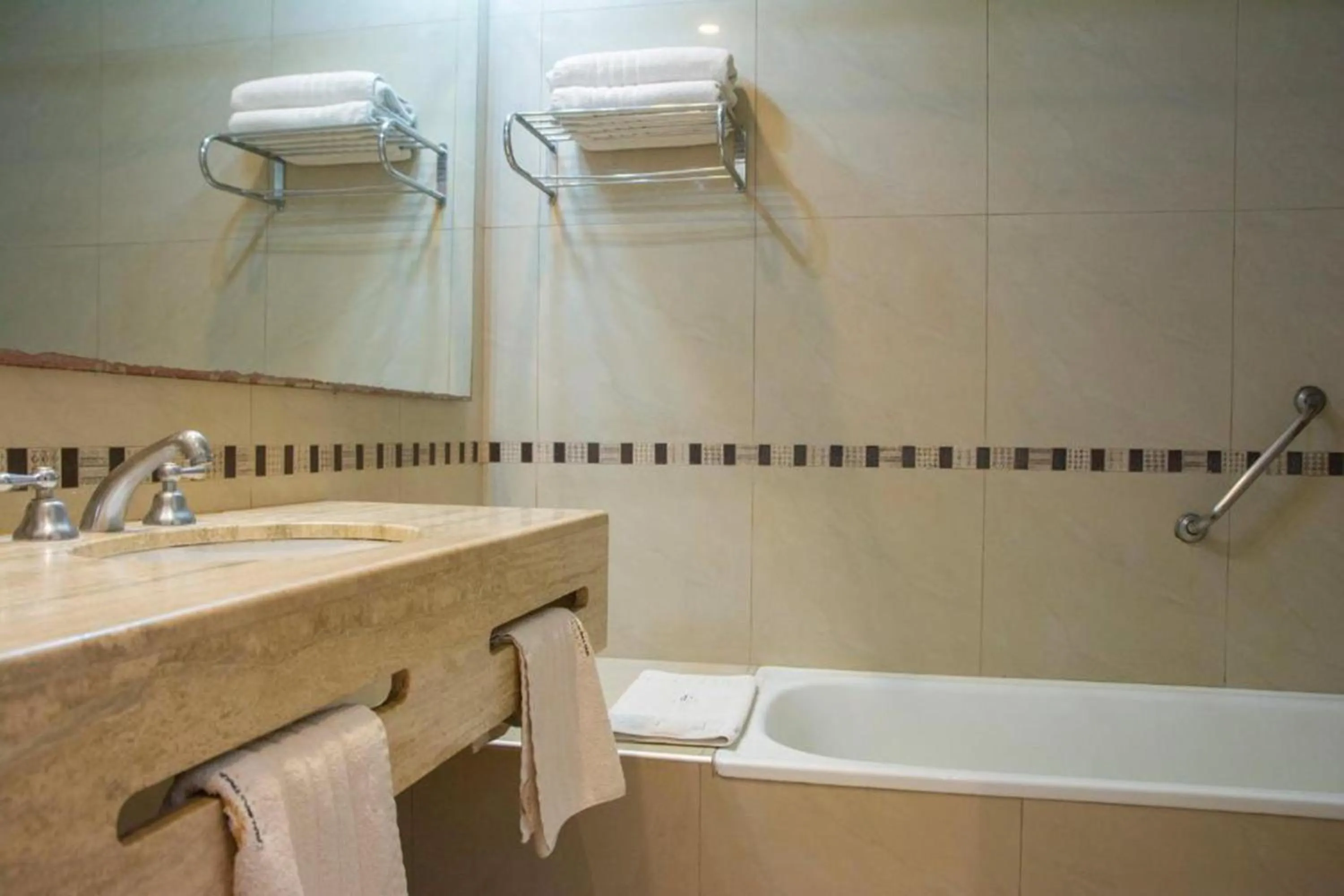 Shower in Hotel Catalinas Tucuman