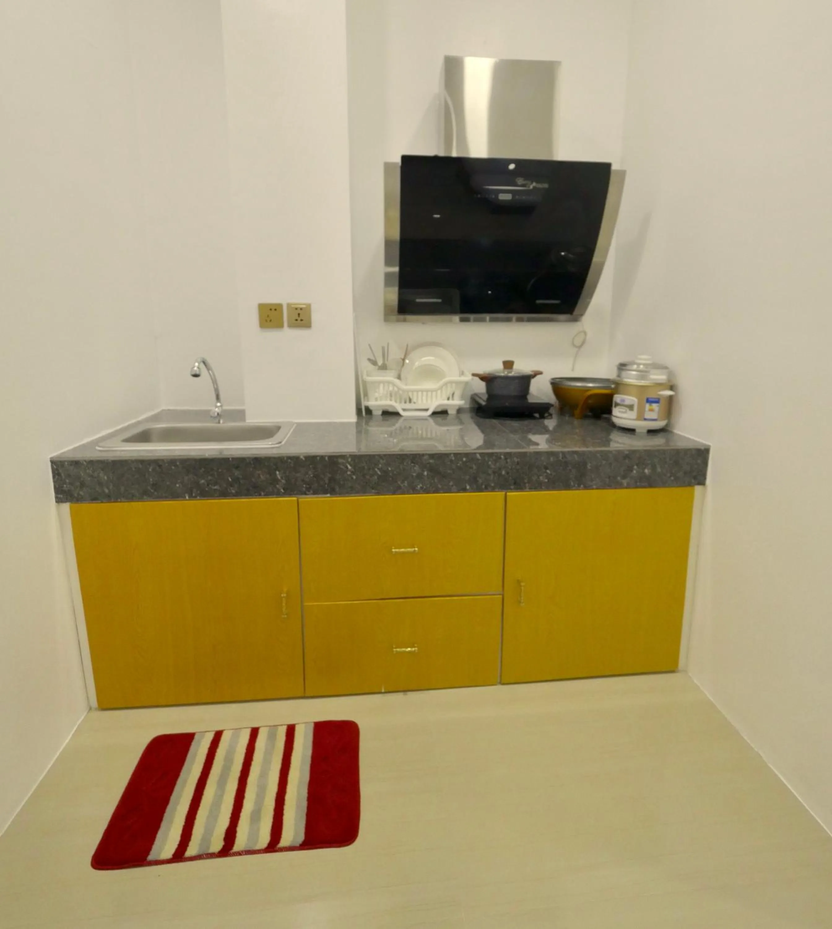 Kitchen or kitchenette in Mirage Suites de Boracay