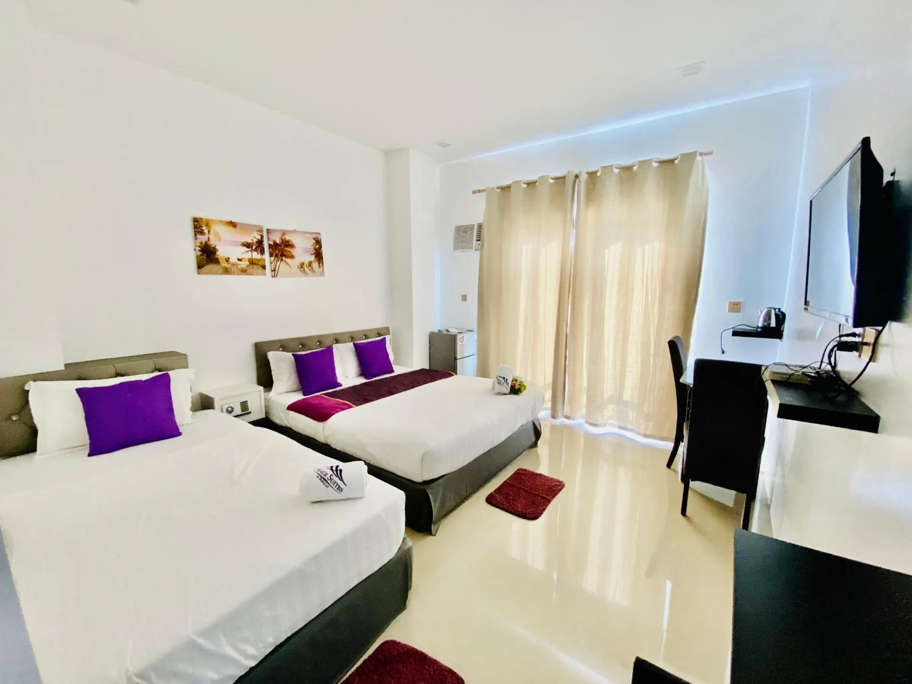 Bed in Mirage Suites de Boracay