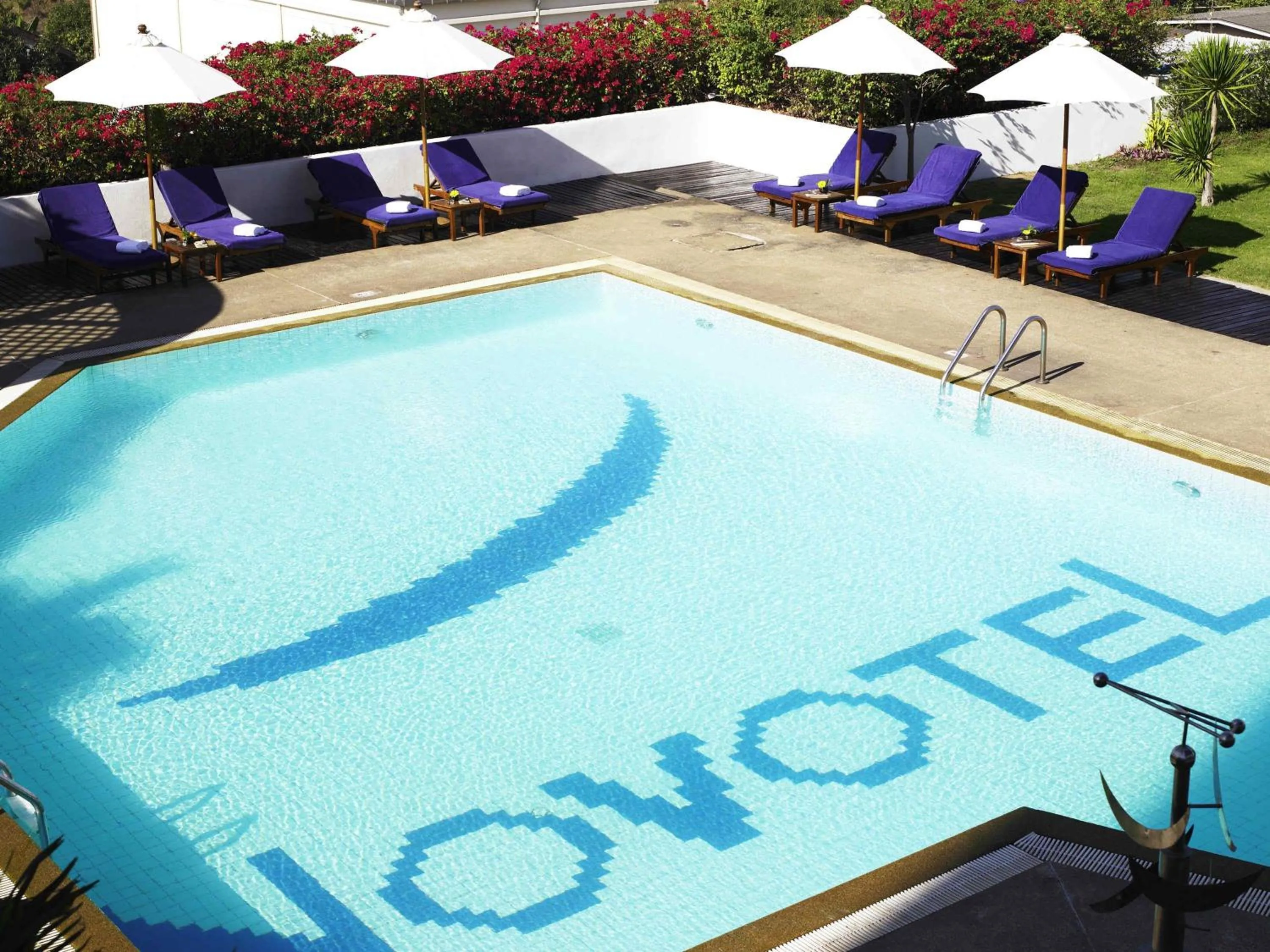 Lounge or bar in Novotel Bangkok Bangna