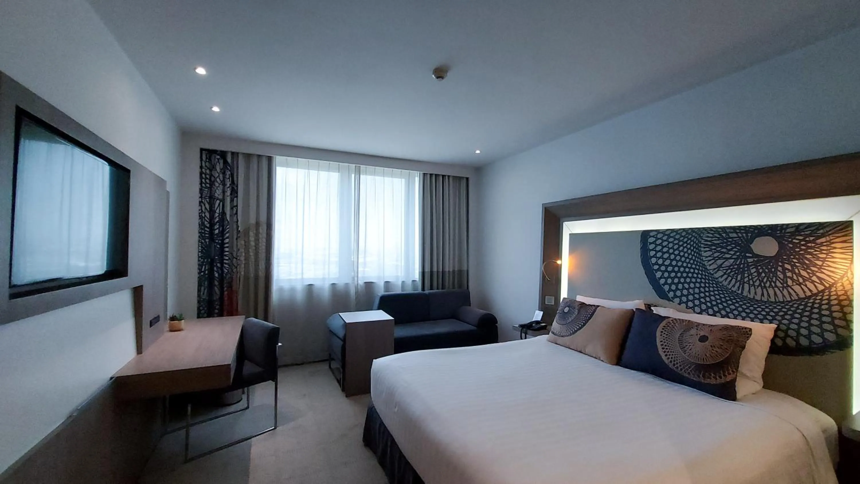 Bedroom, Bed in Novotel Bangkok Bangna