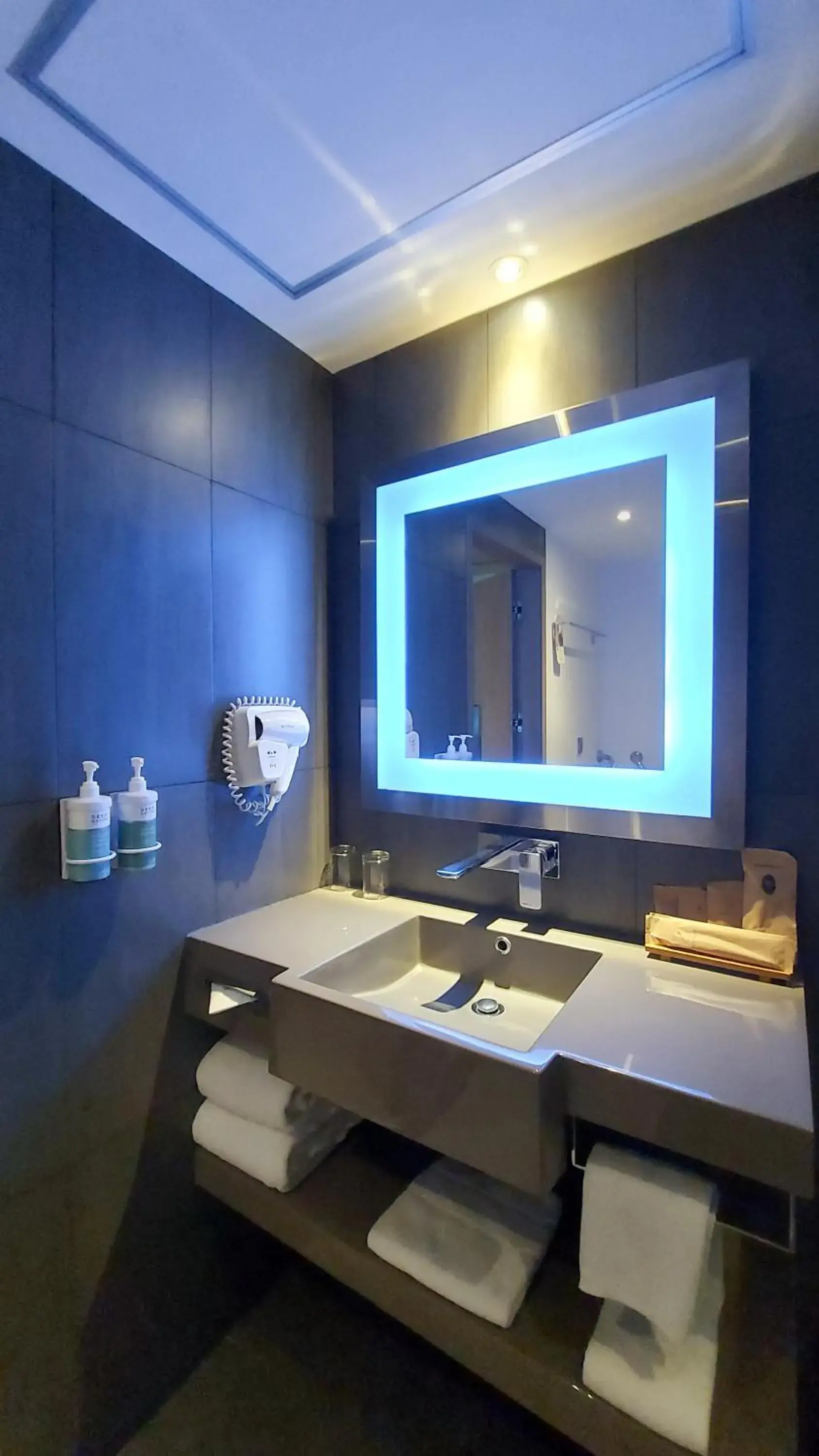 Superior Queen Room in Novotel Bangkok Bangna Superior Queen Room in Novotel Bangkok Bangna