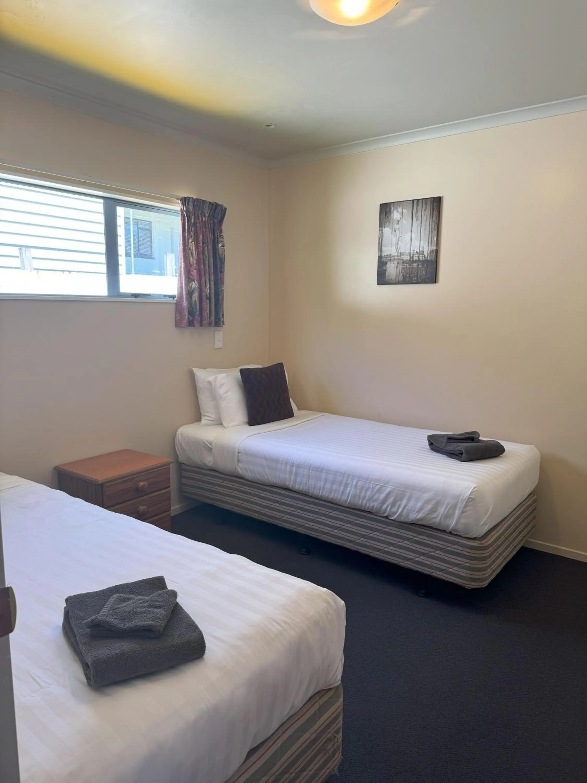 Bedroom, Bed in Aldan Lodge