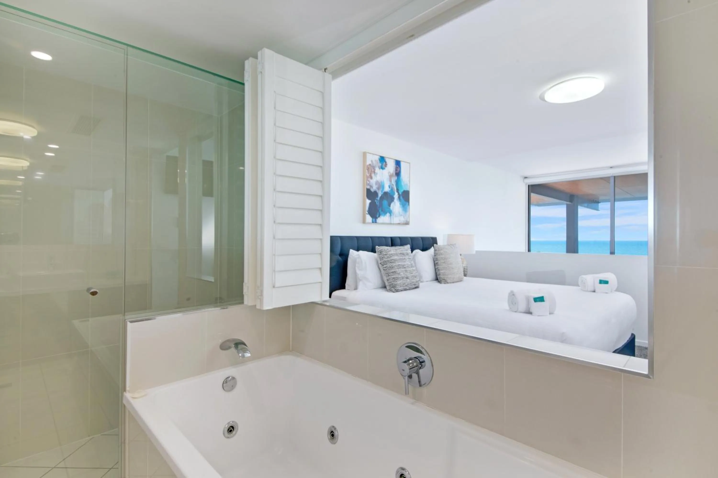 Bathroom in Echelon Apartments Yeppoon
