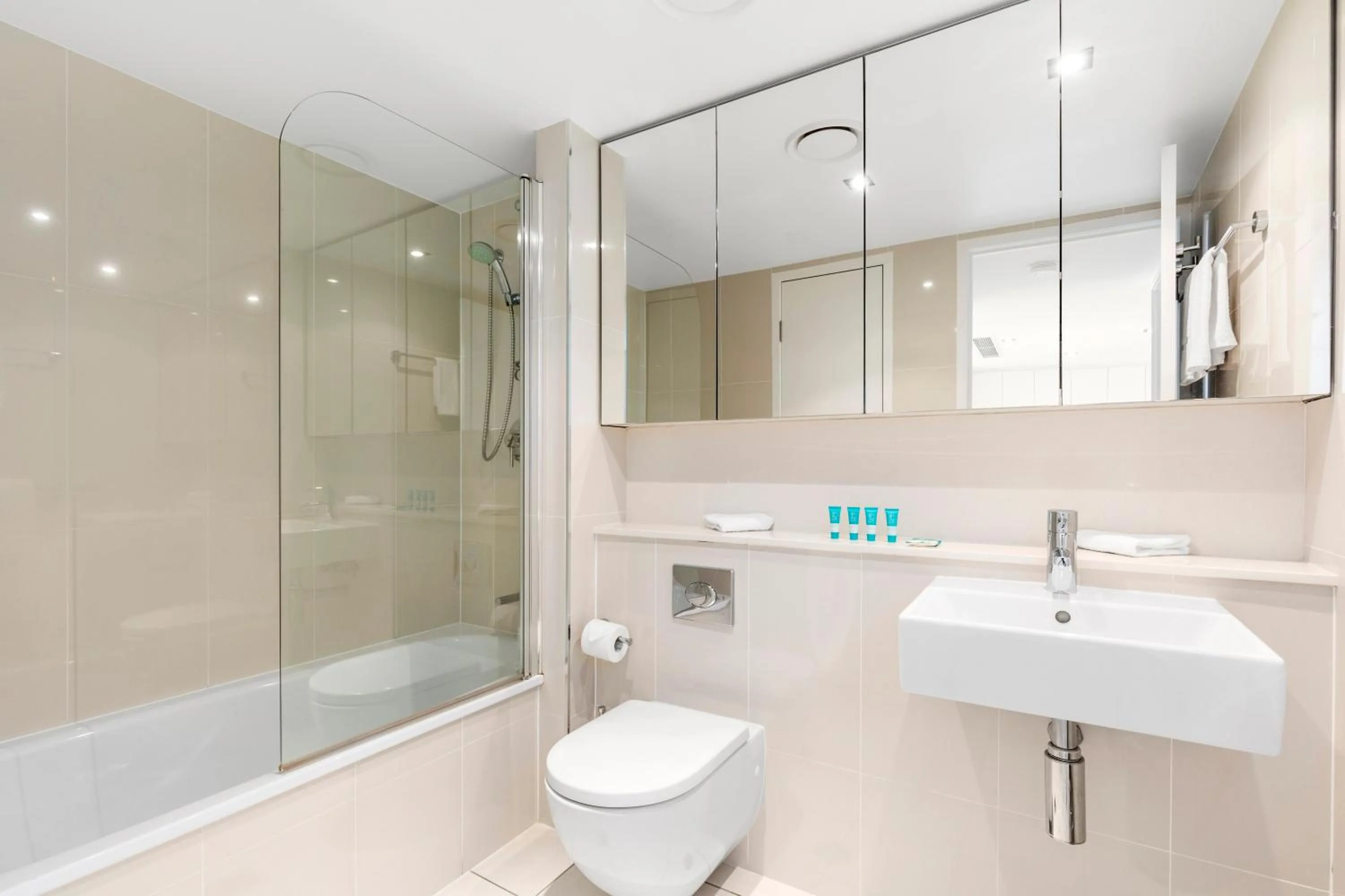 Toilet in Echelon Apartments Yeppoon