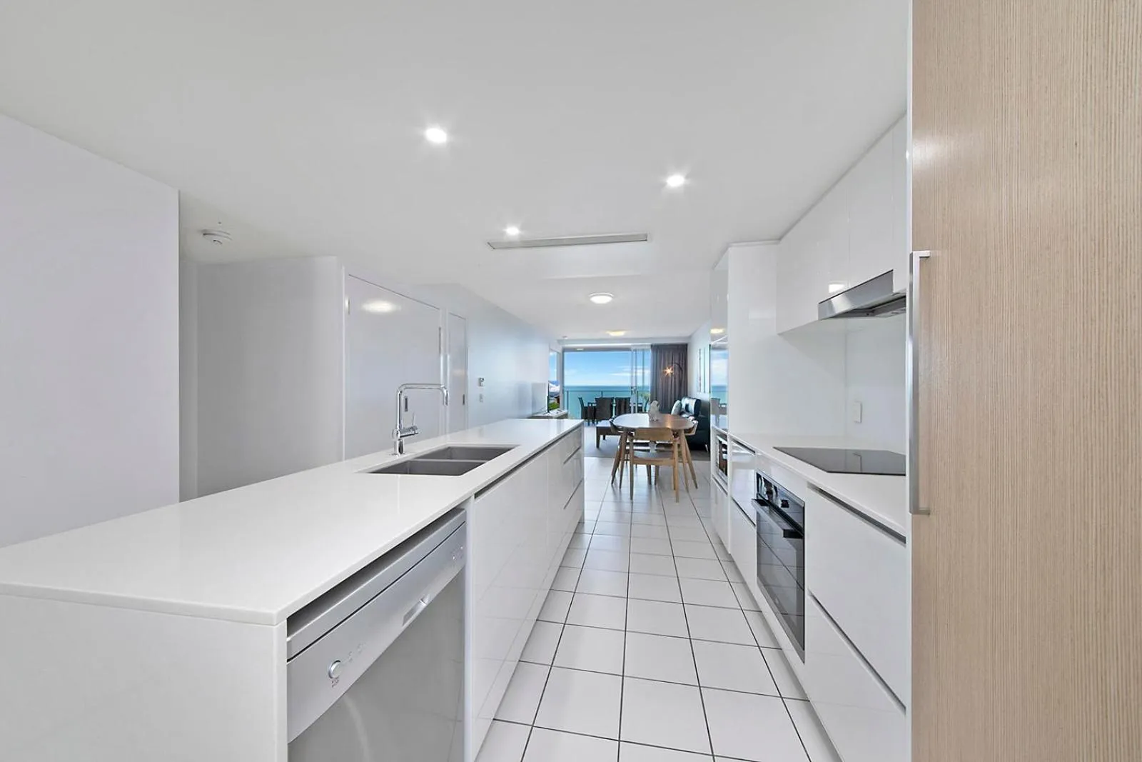 Kitchen or kitchenette in Echelon Apartments Yeppoon