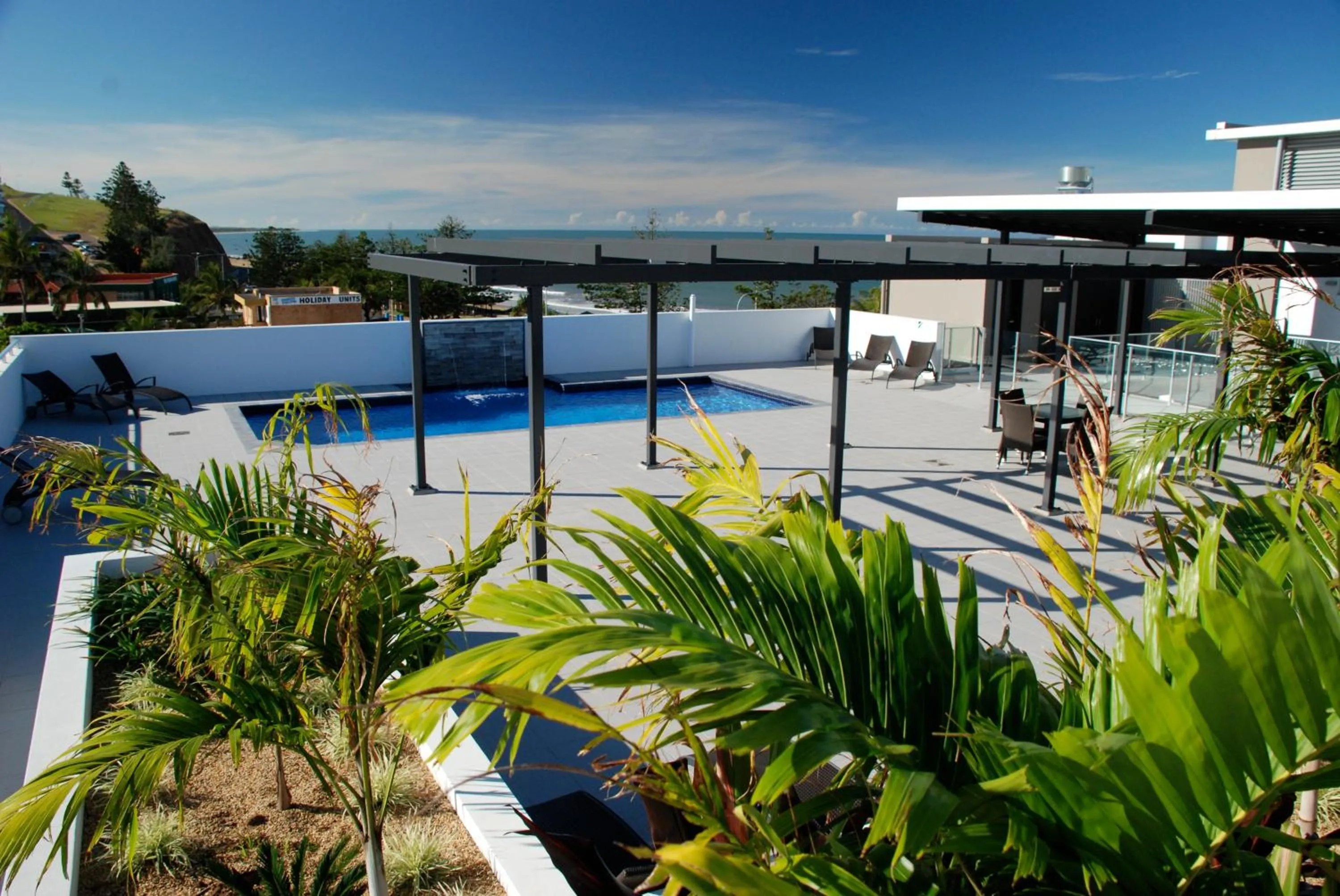 Swimming pool in Echelon Apartments Yeppoon