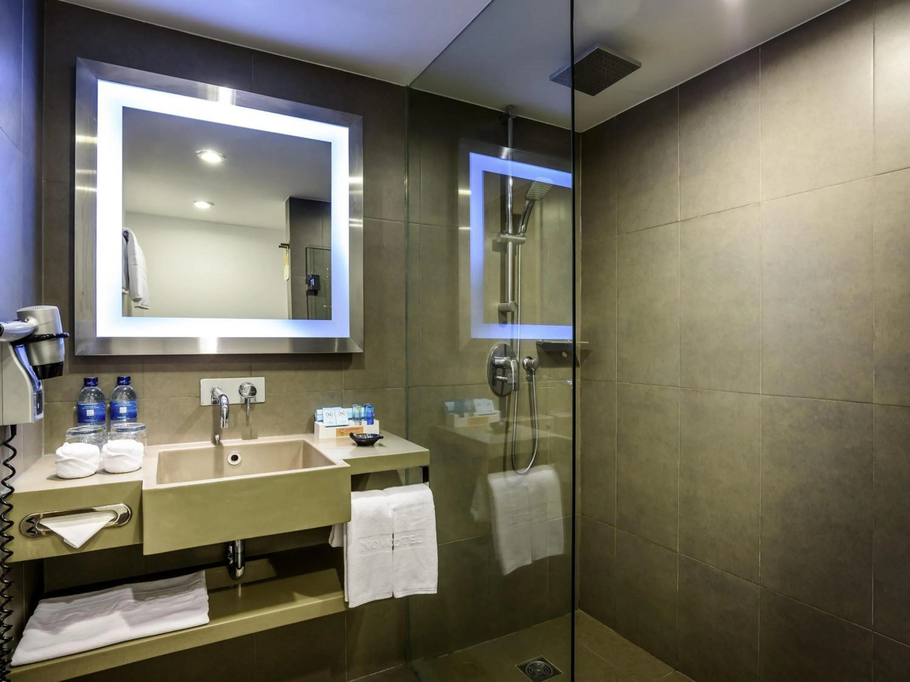 Bedroom in Novotel Bangkok on Siam Square