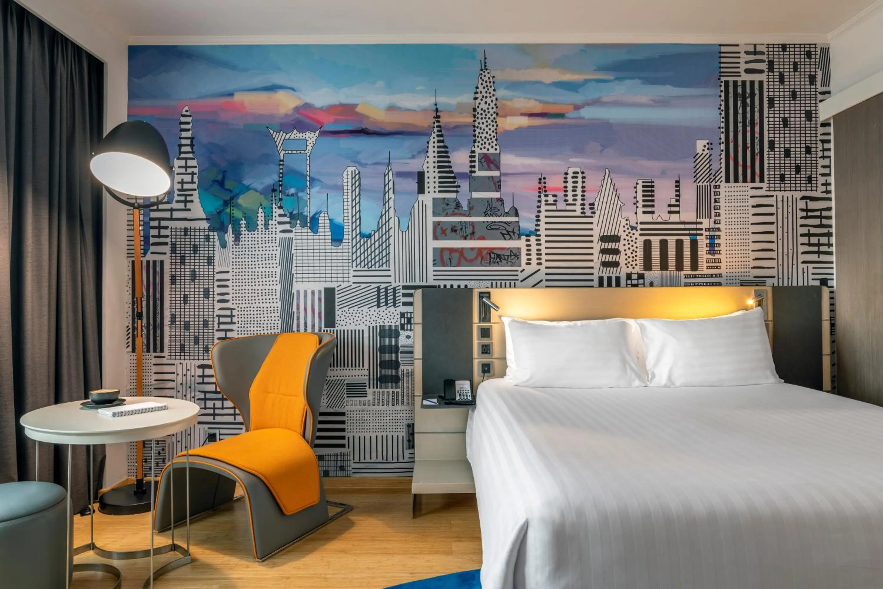 Guests, Bed in Novotel Bangkok on Siam Square