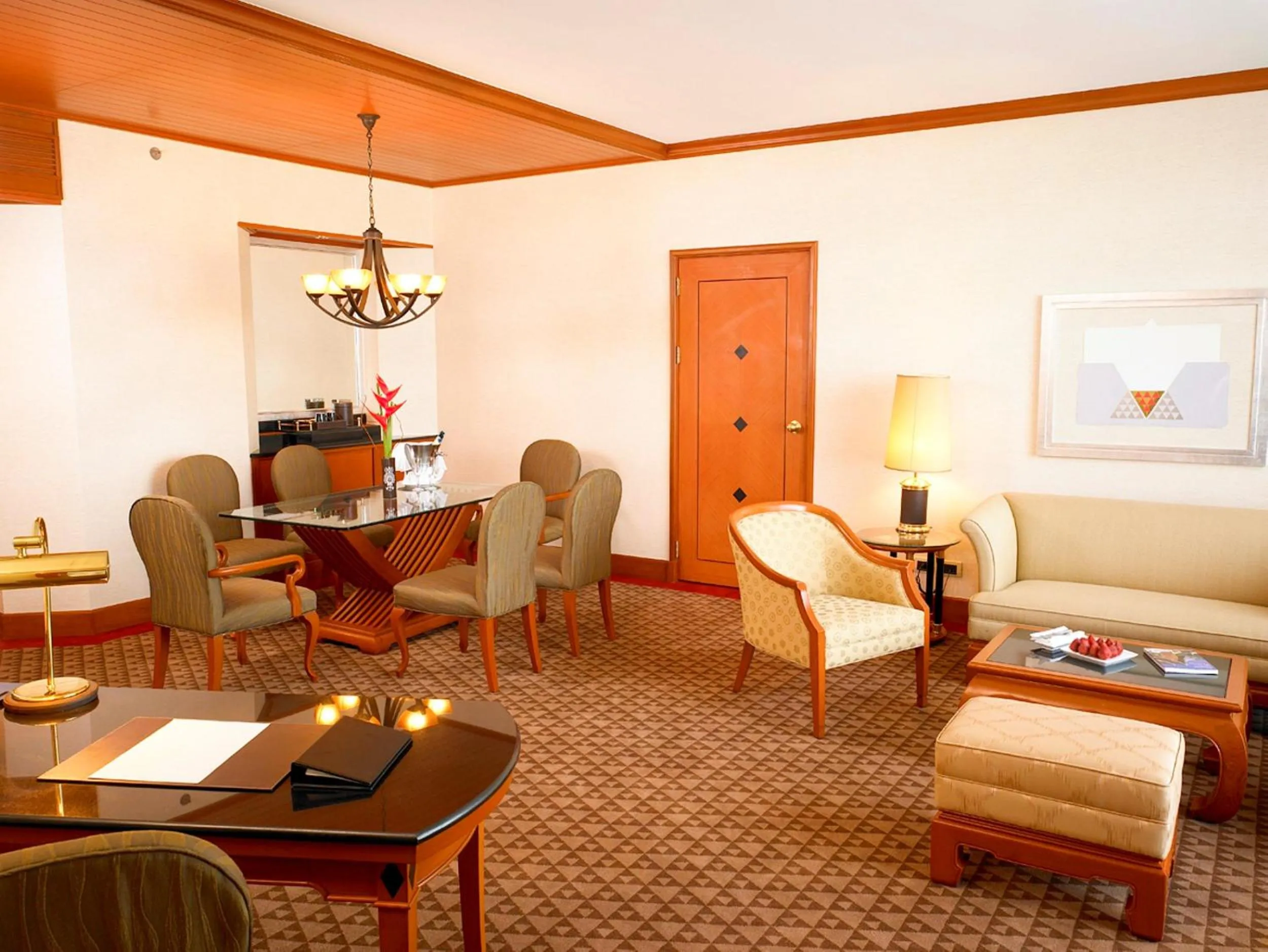 Living room in Pullman Khon Kaen Raja Orchid