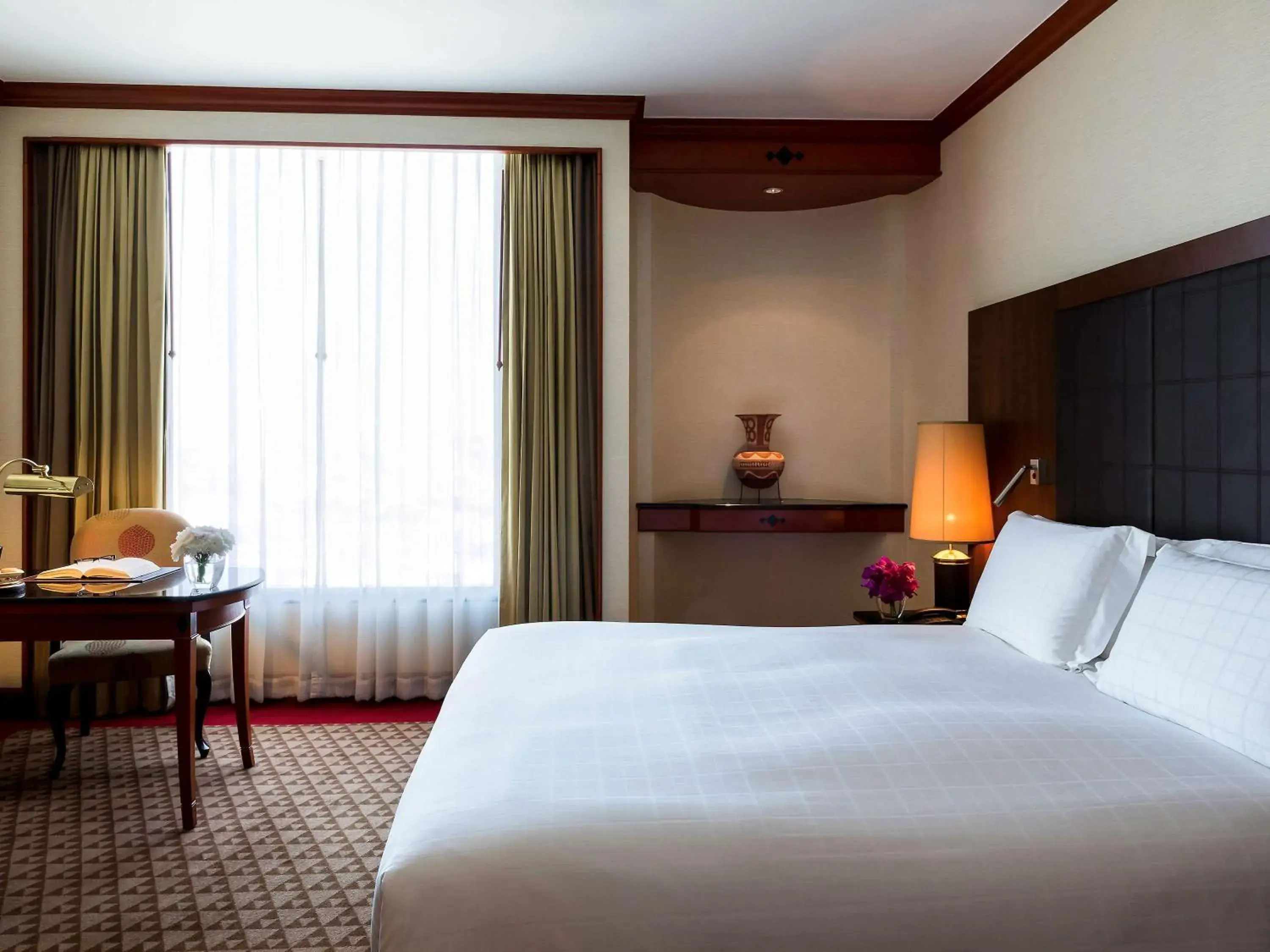 Superior King Room in Pullman Khon Kaen Raja Orchid Superior King Room in Pullman Khon Kaen Raja Orchid