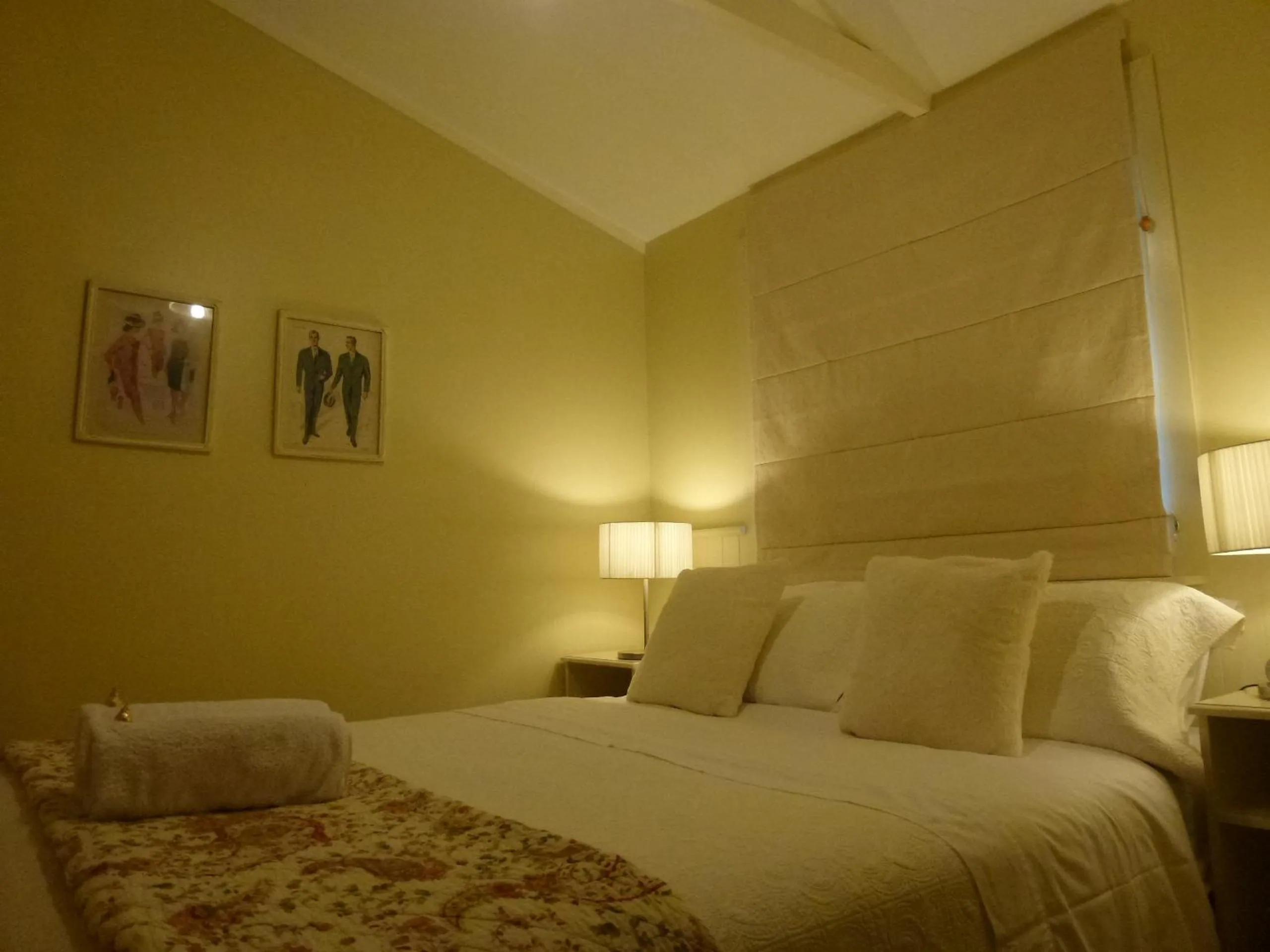 Bed in B&B Blossom Cottage