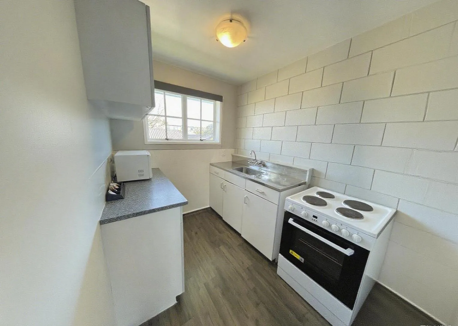 Kitchen or kitchenette in Boundary Court Motor Inn