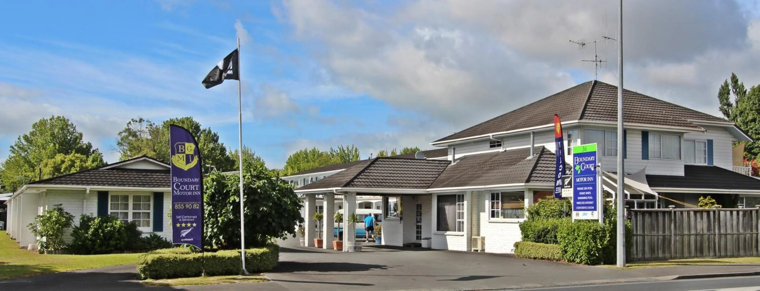 Property building in Boundary Court Motor Inn
