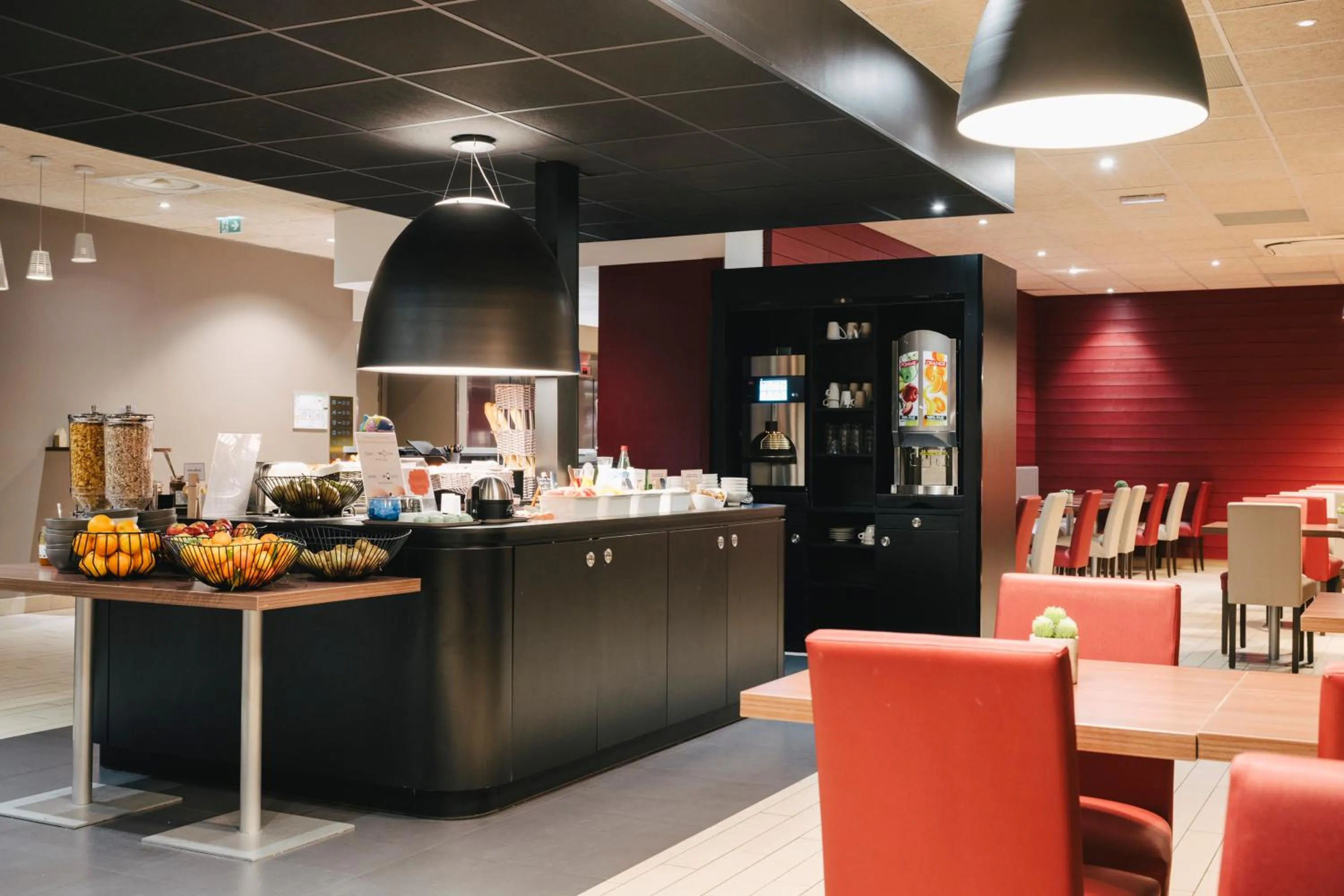 Breakfast in Ibis Rouen Centre Rive Gauche Mermoz