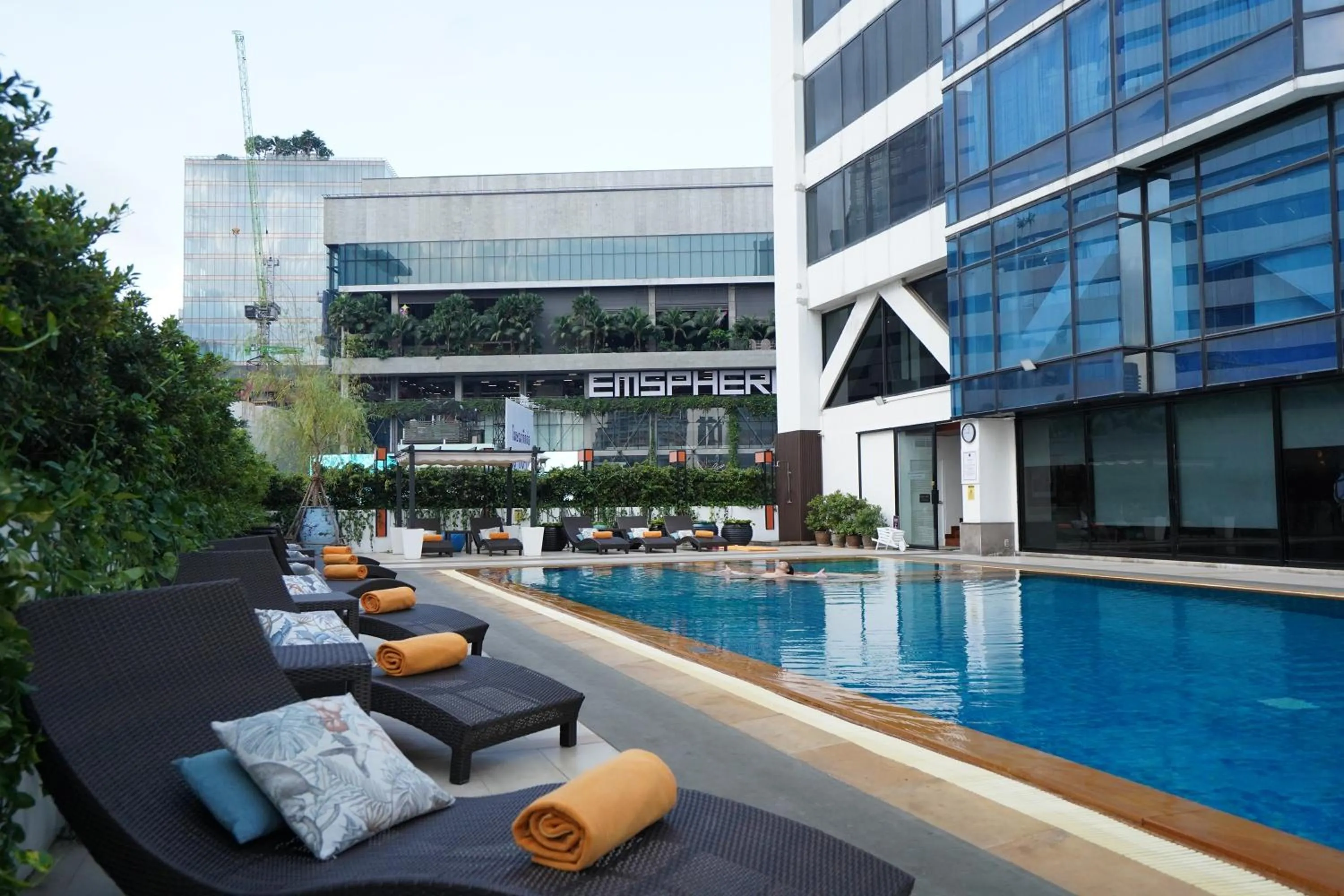 Property building in Bangkok Hotel Lotus Sukhumvit 33