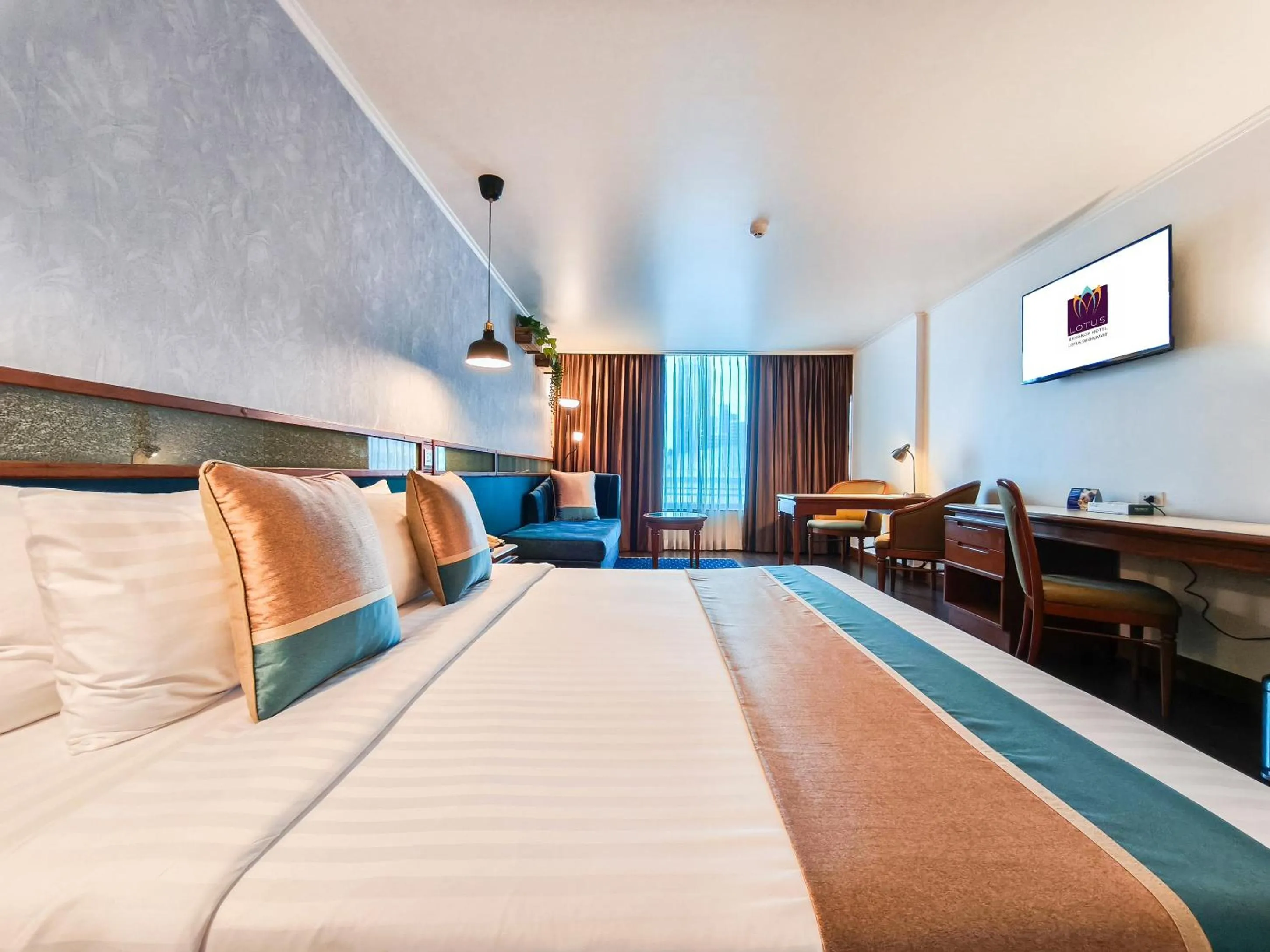 Bed in Bangkok Hotel Lotus Sukhumvit 33