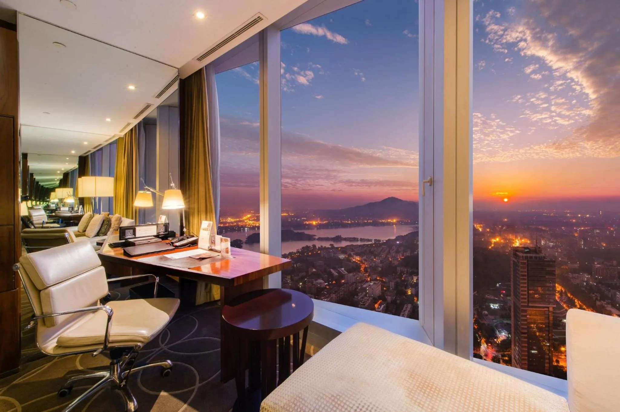 Photo of the whole room in InterContinental Nanjing by IHG