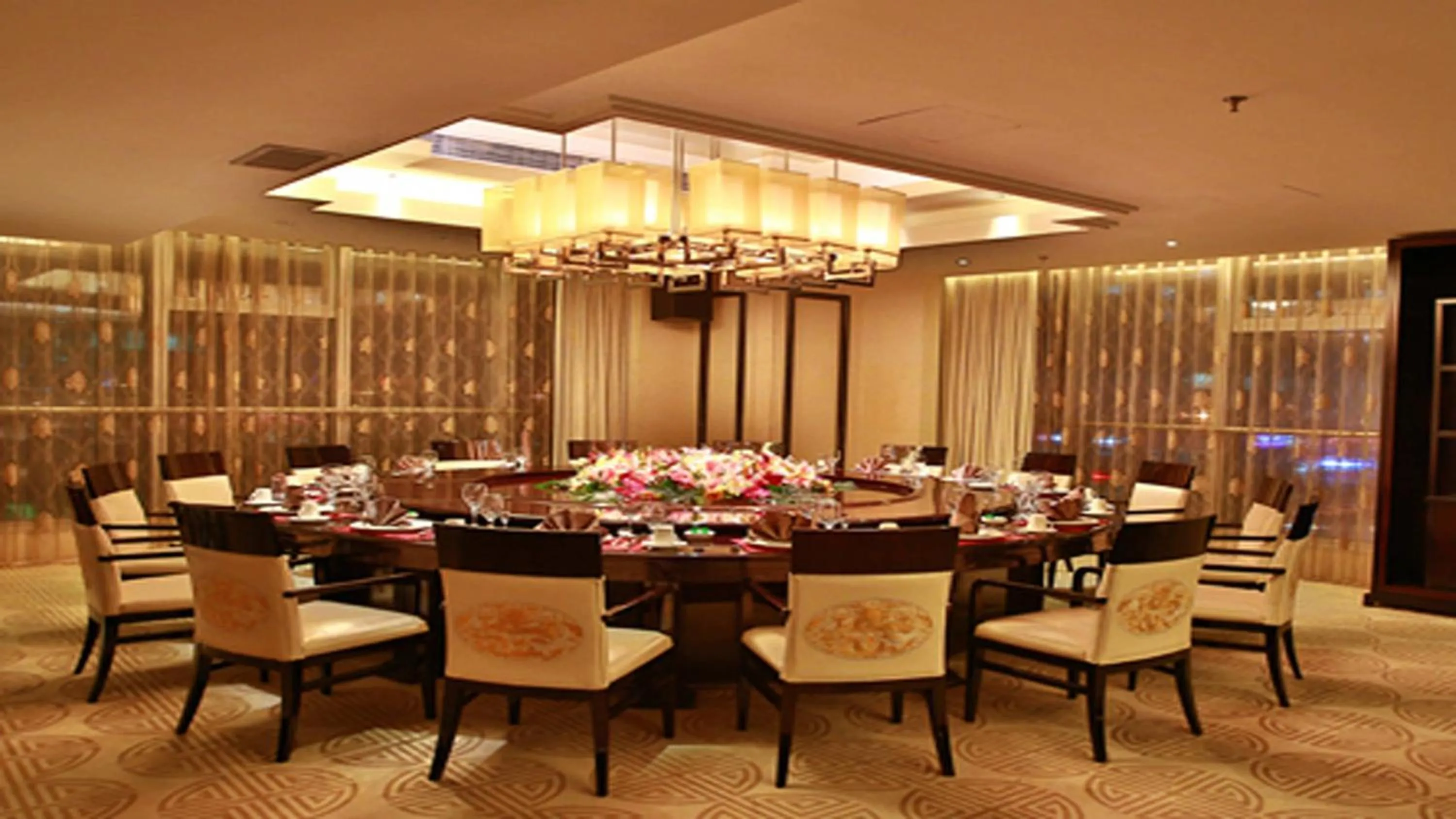 Restaurant/places to eat in Holiday Inn Beijing Focus Square by IHG