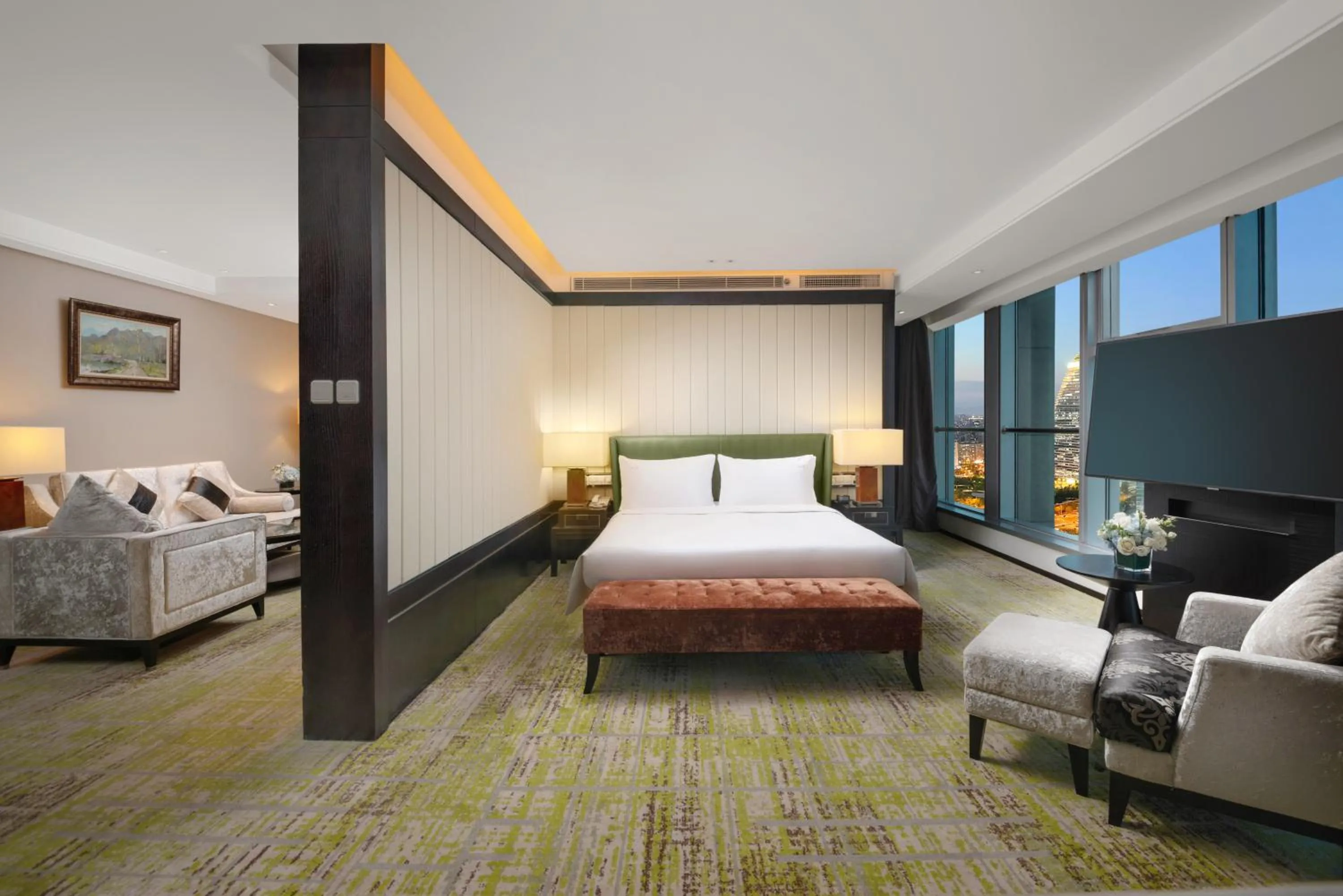 Bed in Holiday Inn Beijing Focus Square by IHG