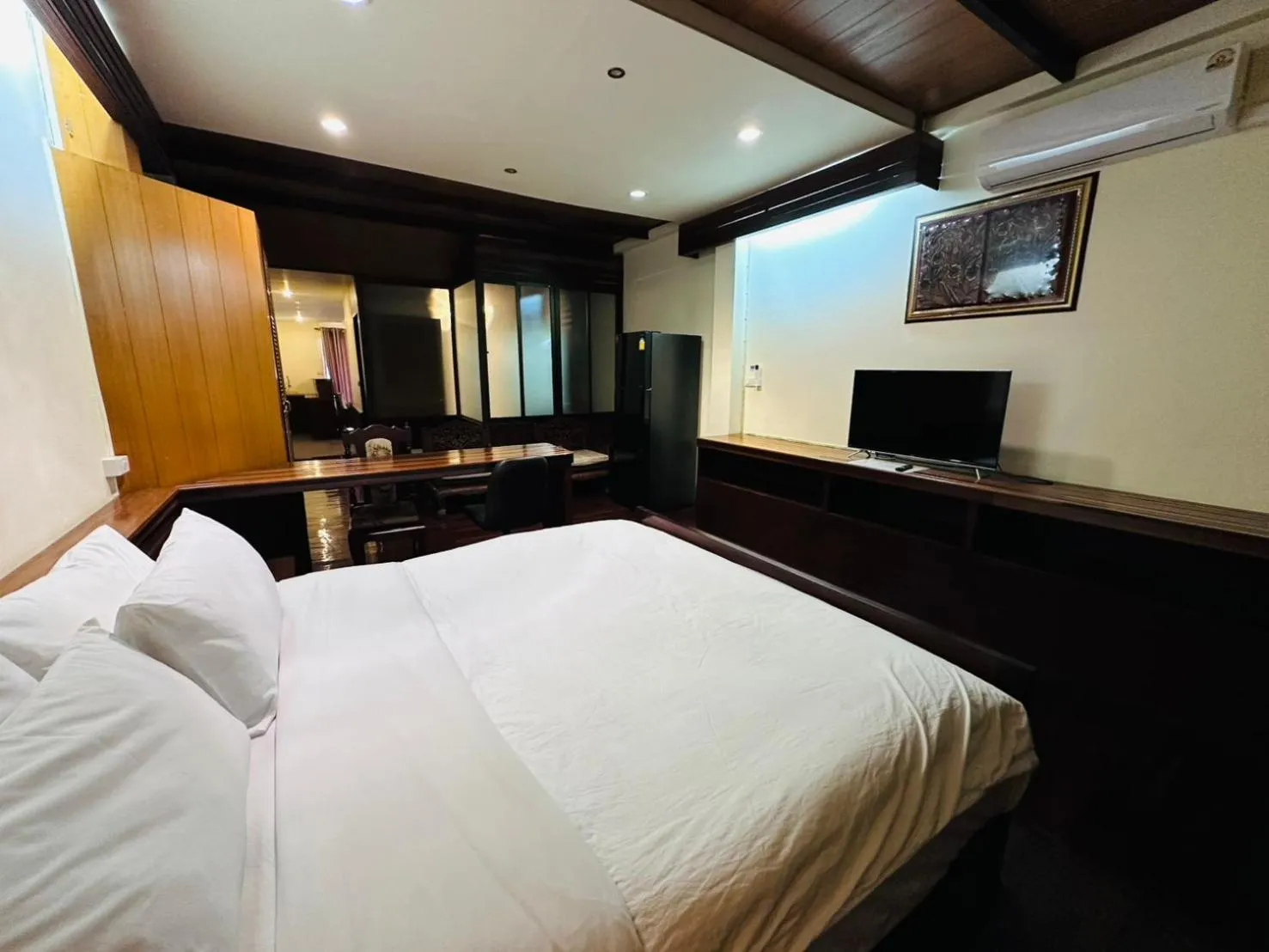 Bed in Prince Hotel Chiang Mai