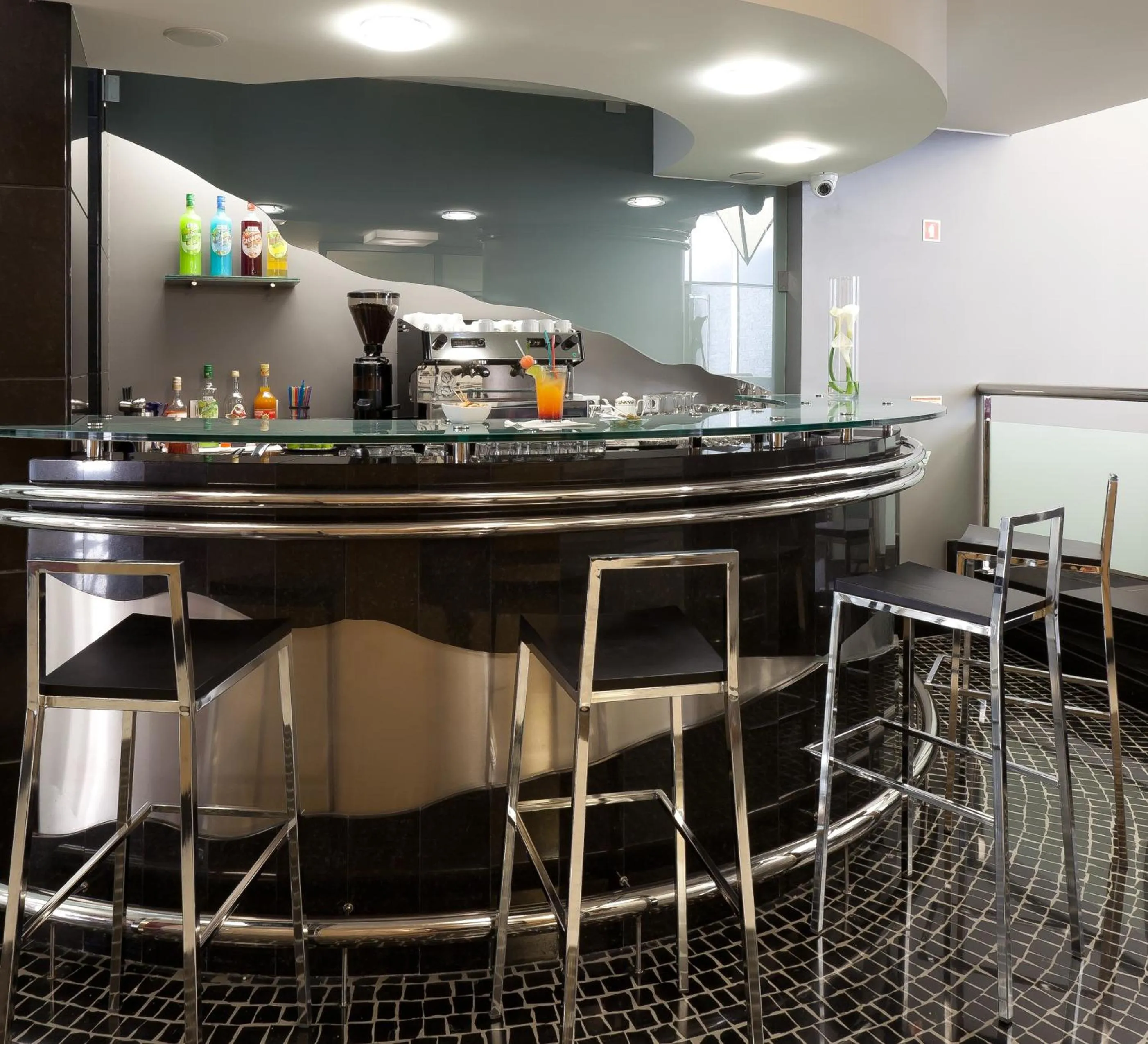 Lounge or bar in Hotel Alif Avenidas