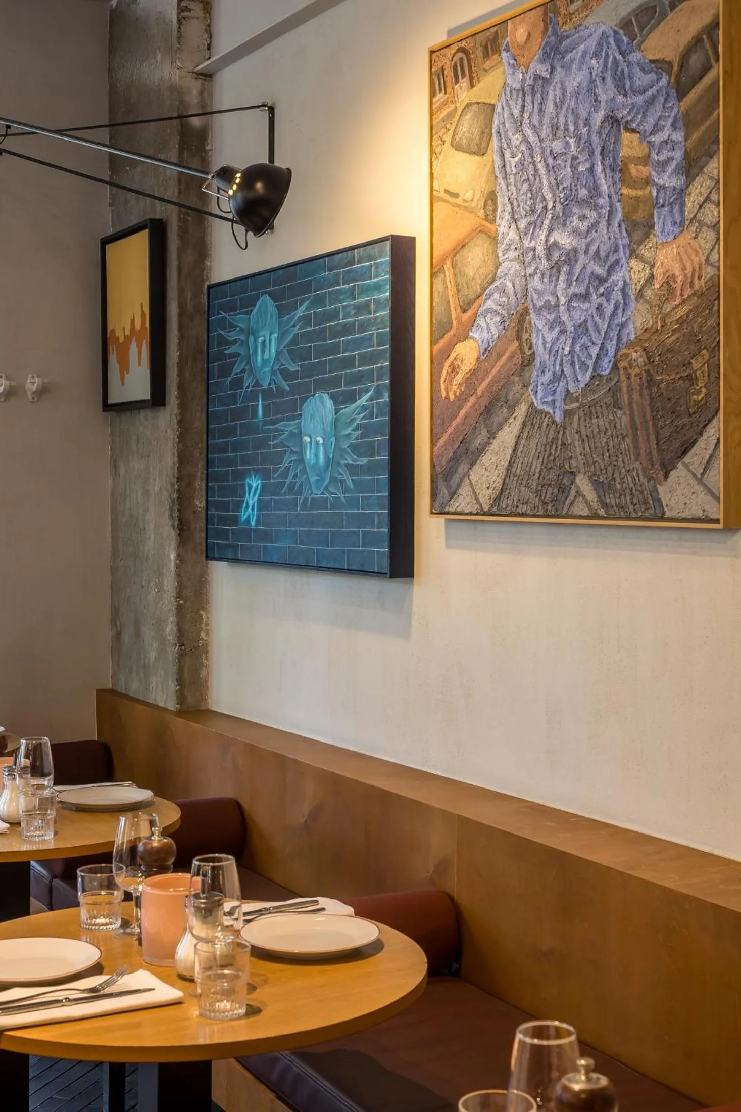 Restaurant/places to eat in Hotel Pilar