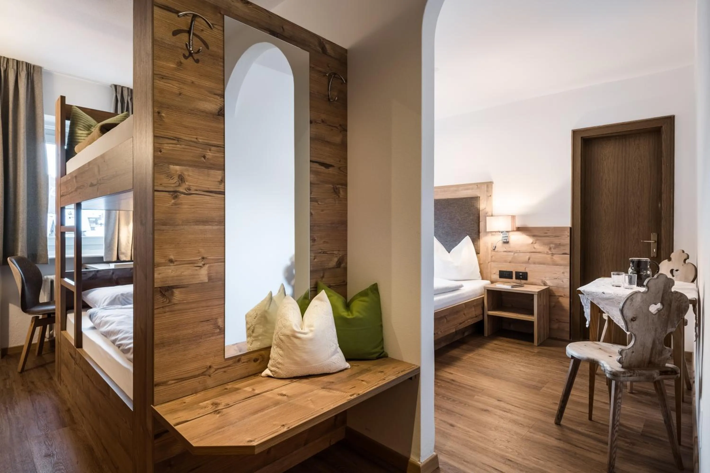 Family, Bed in Charme Hotel Uridl