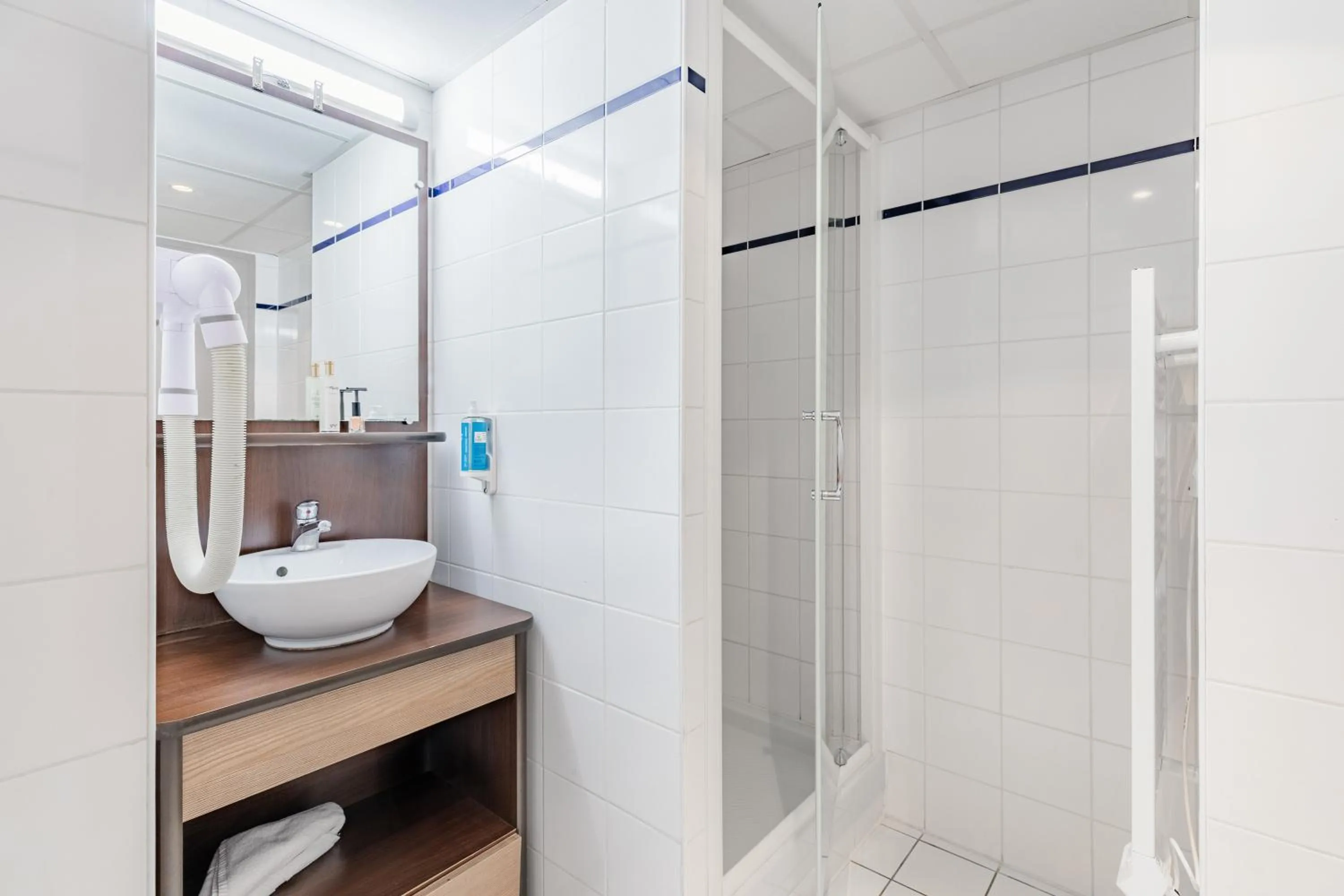 Shower in Appart'City Classic Montelimar