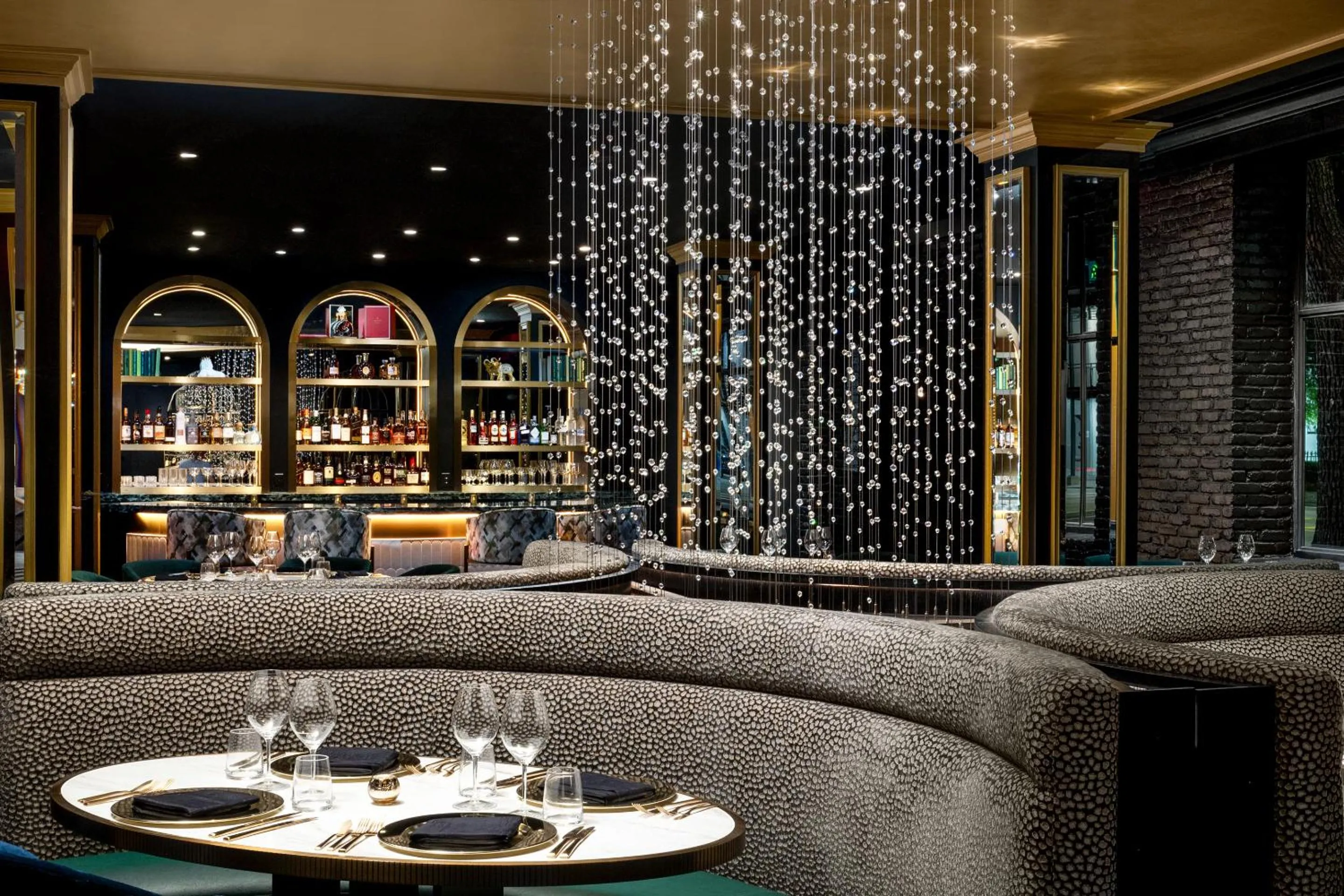 Restaurant/places to eat in The Admiral, Downtown Historic District