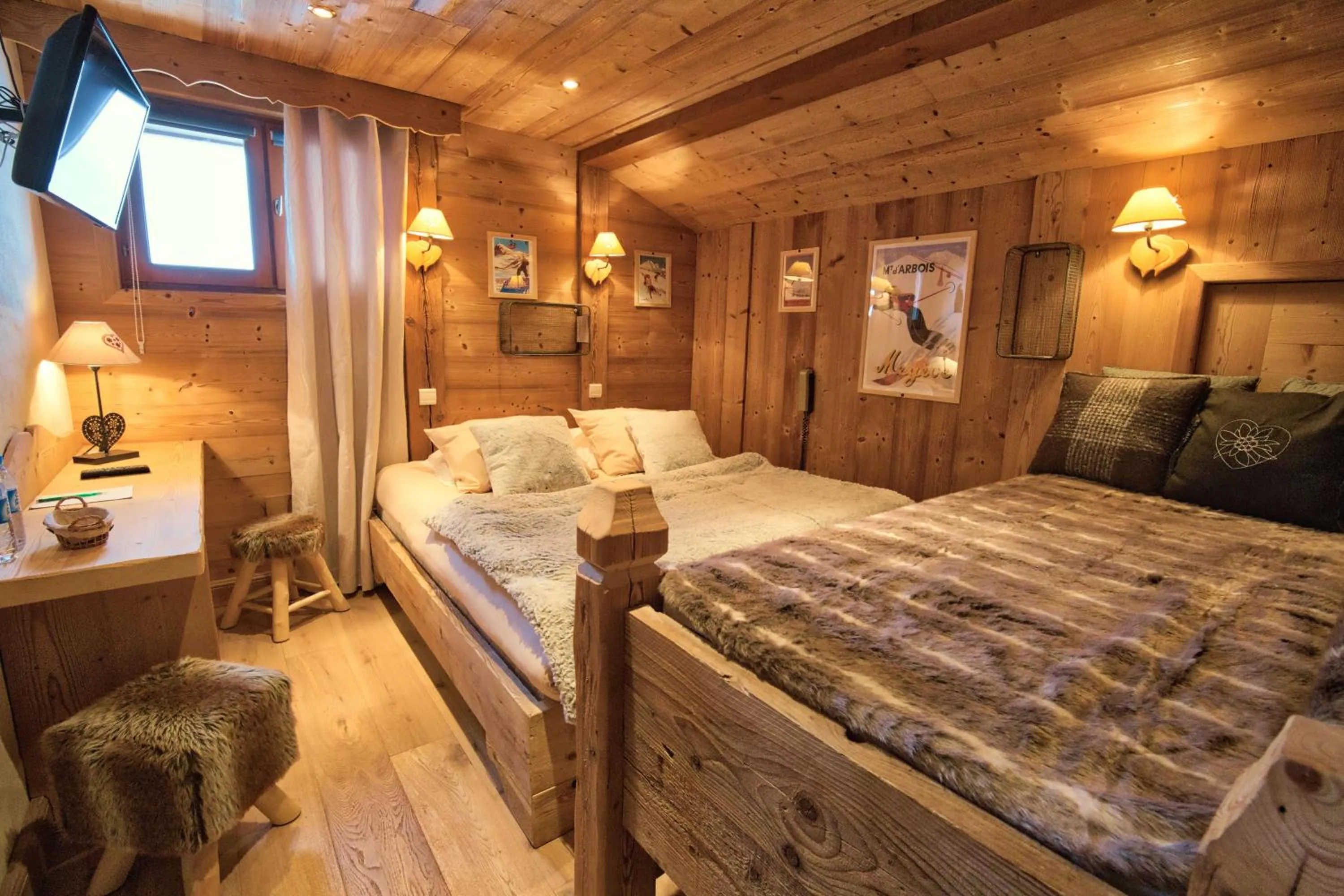 Bed in Chalet Hôtel du Mont-Charvin & Spa