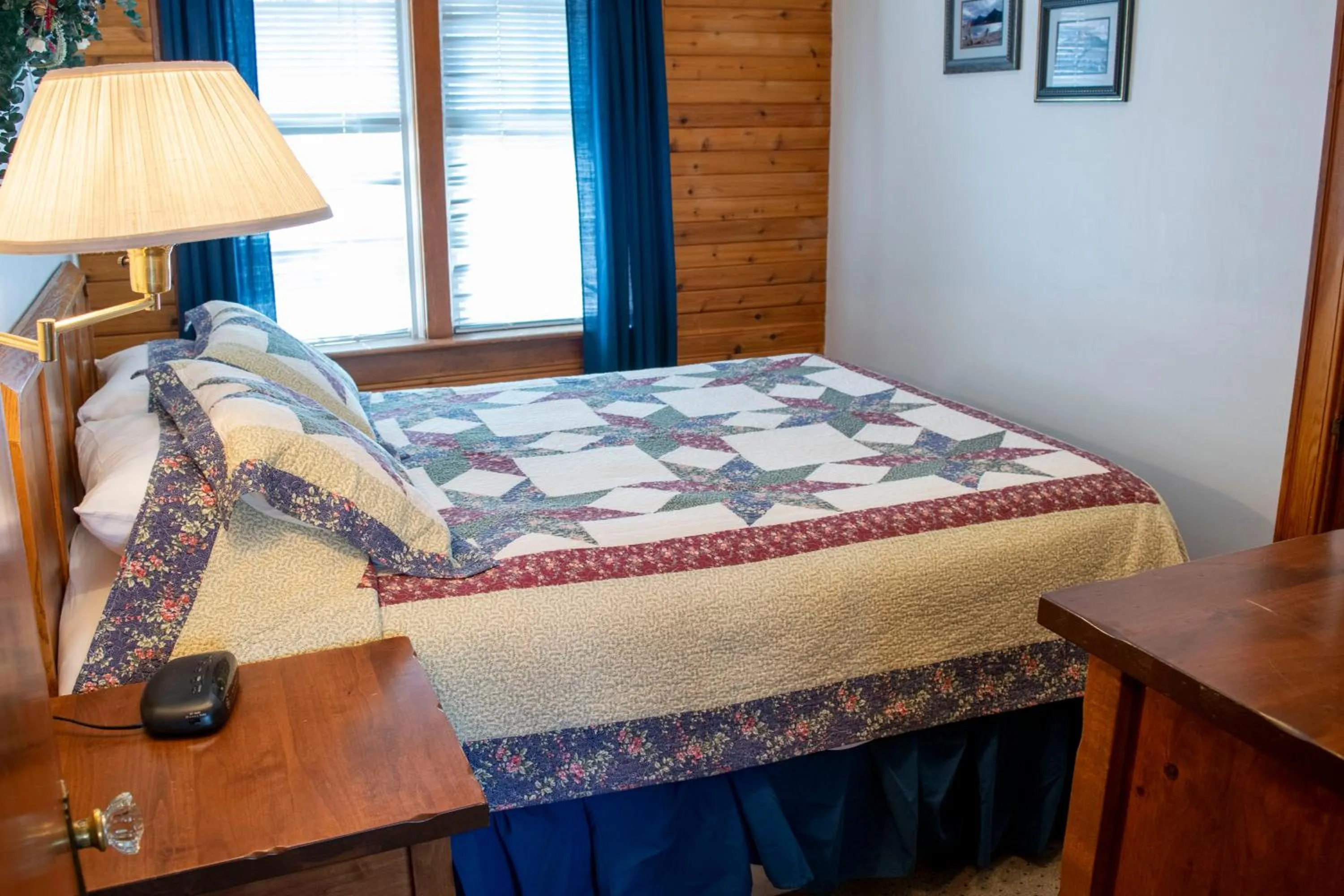 Bed in Crandell Mountain Lodge
