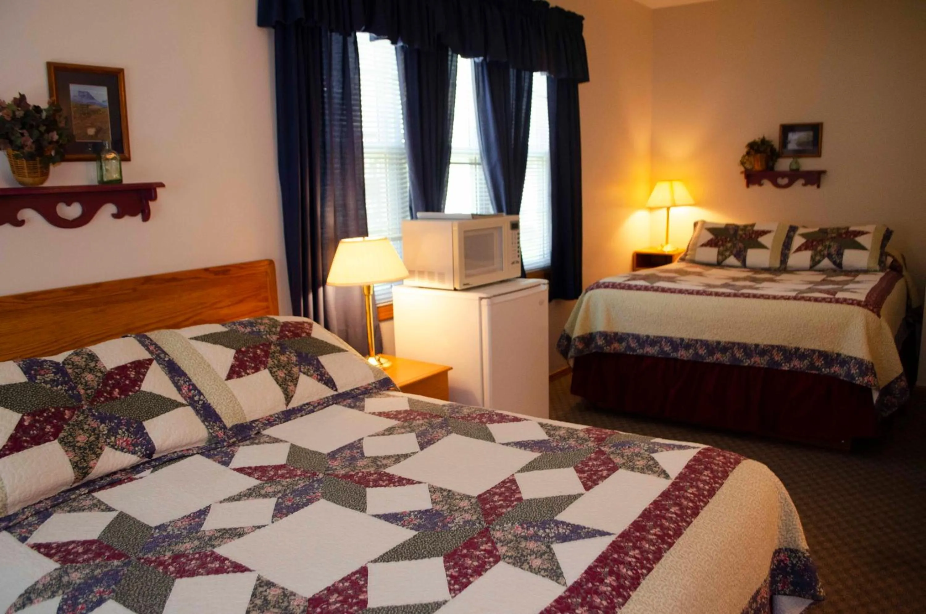 Bed in Crandell Mountain Lodge