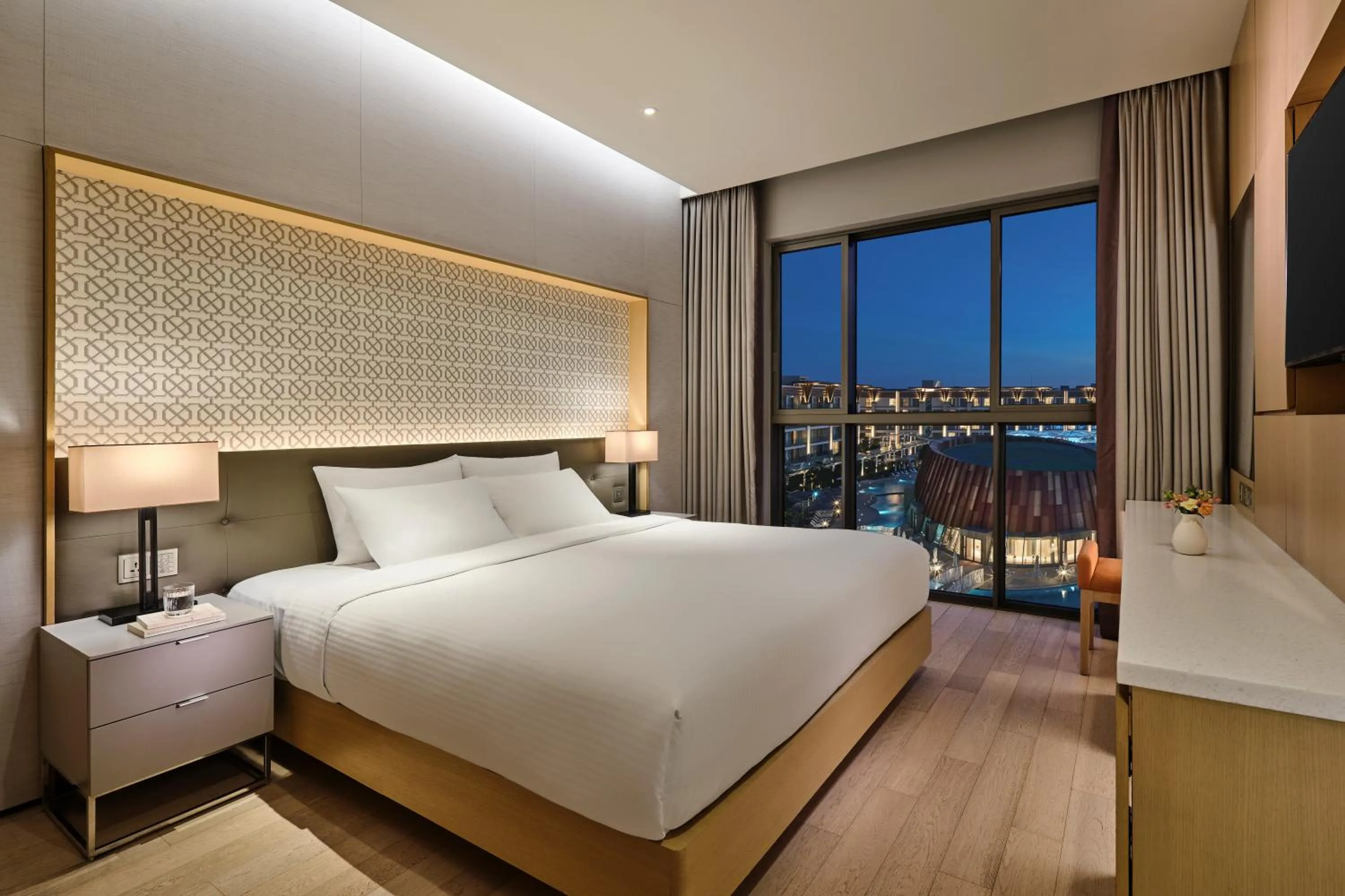 Bedroom, Bed in Landing Jeju Shinhwa World Hotel