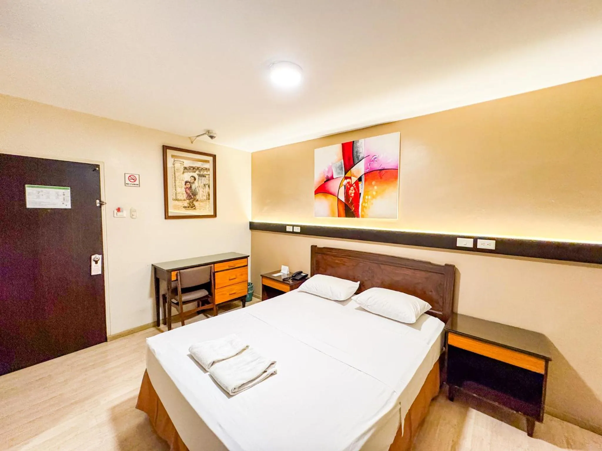 Bedroom, Bed in GH Alexander Hotel