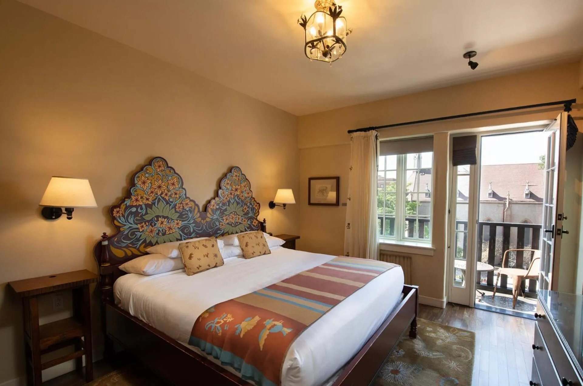 Bed in La Fonda on the Plaza