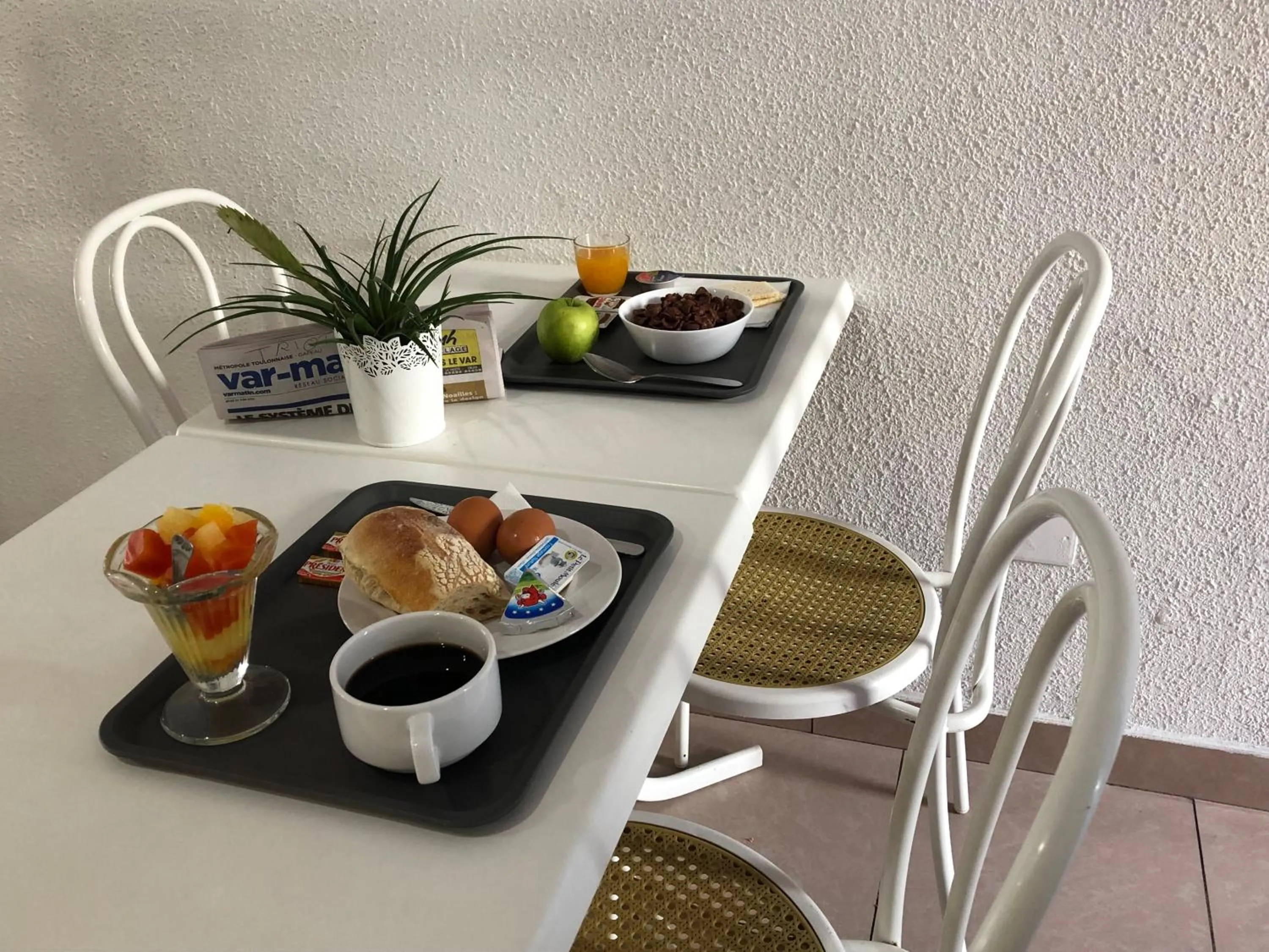 Continental breakfast in Hôtel Triotel