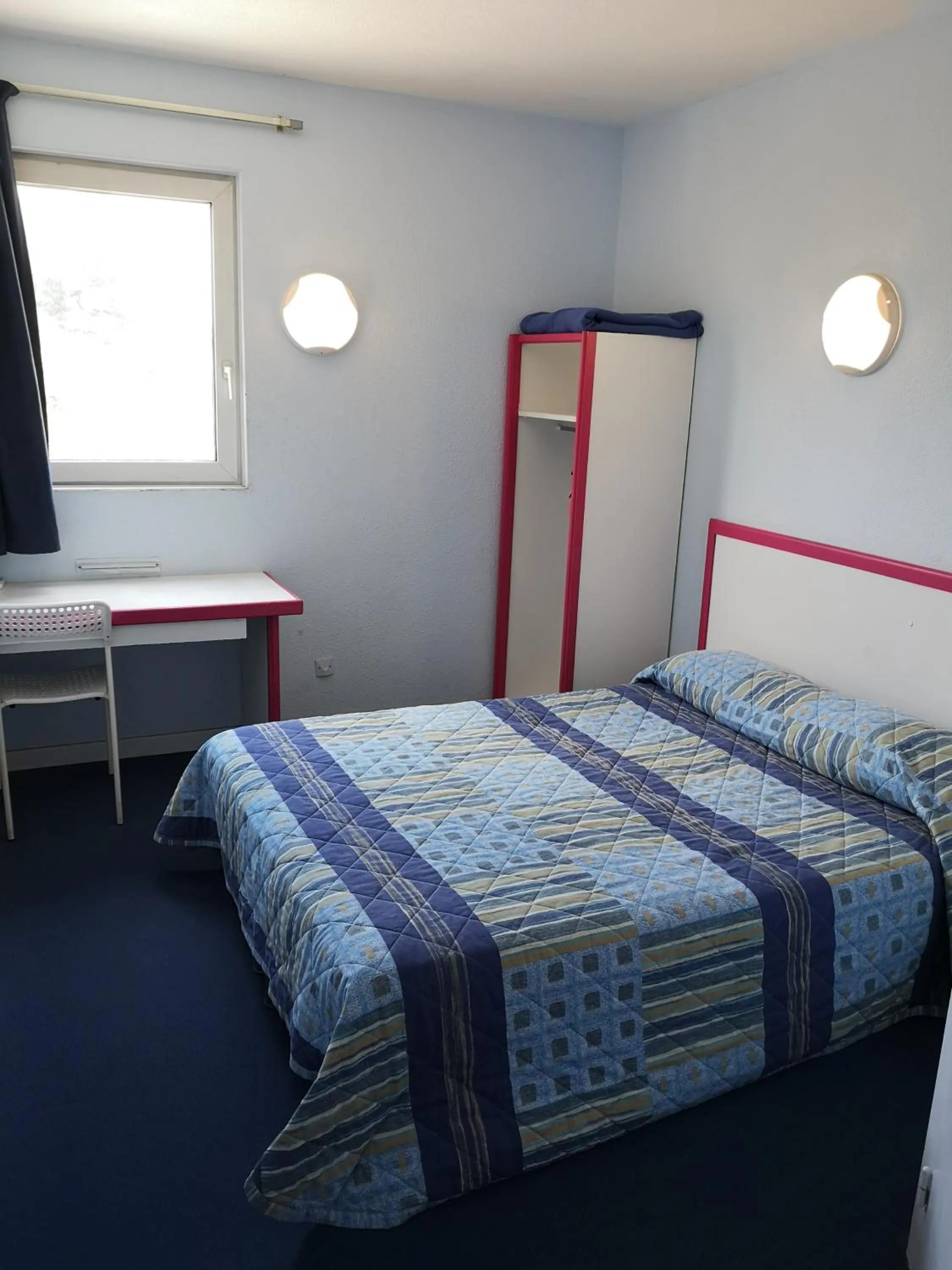 Bed in Hôtel Triotel