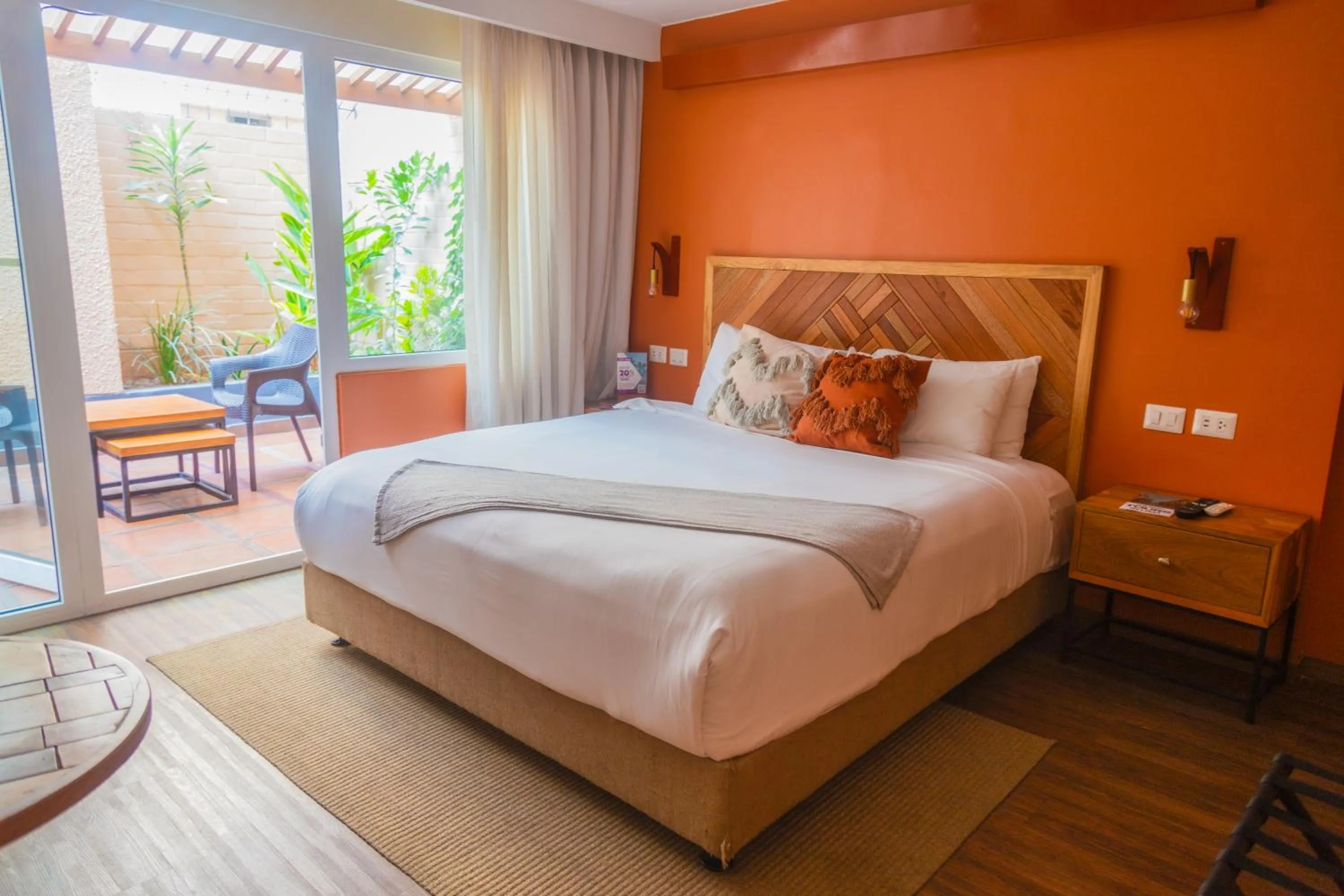 Bedroom, Bed in qema Lima