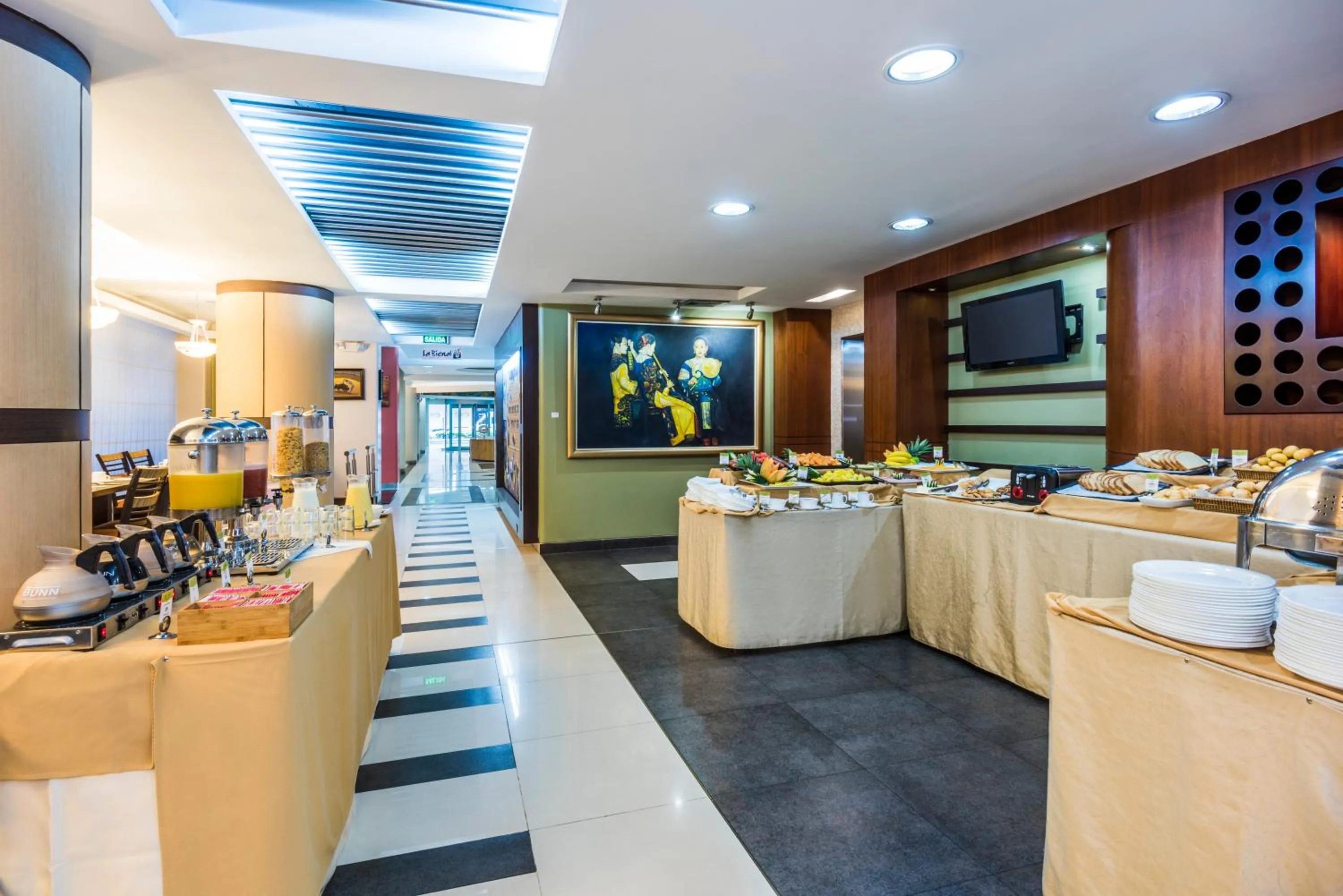 Lounge or bar in GH Galeria Hotel