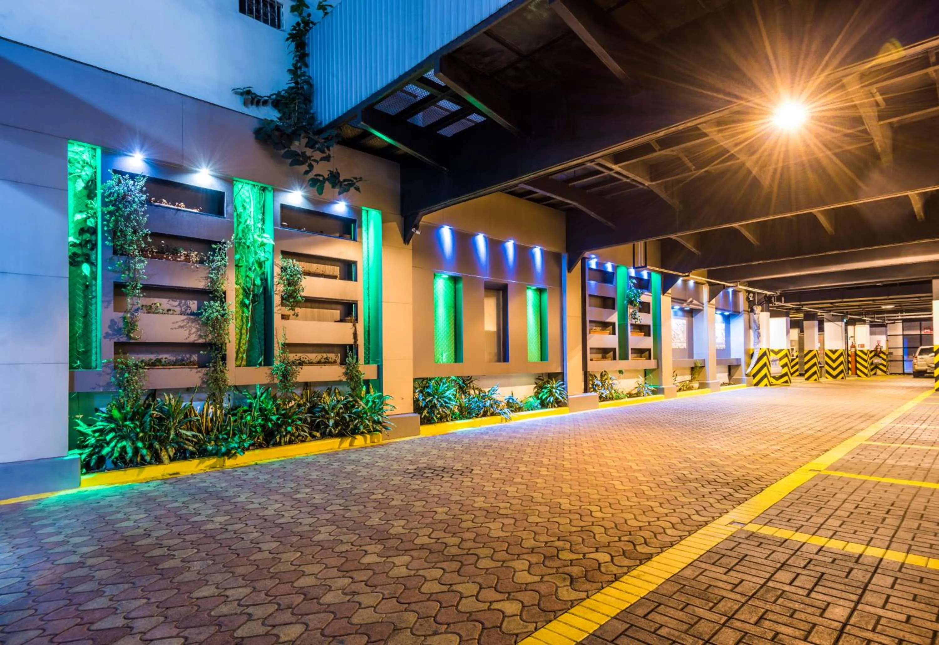 Parking in GH Galeria Hotel