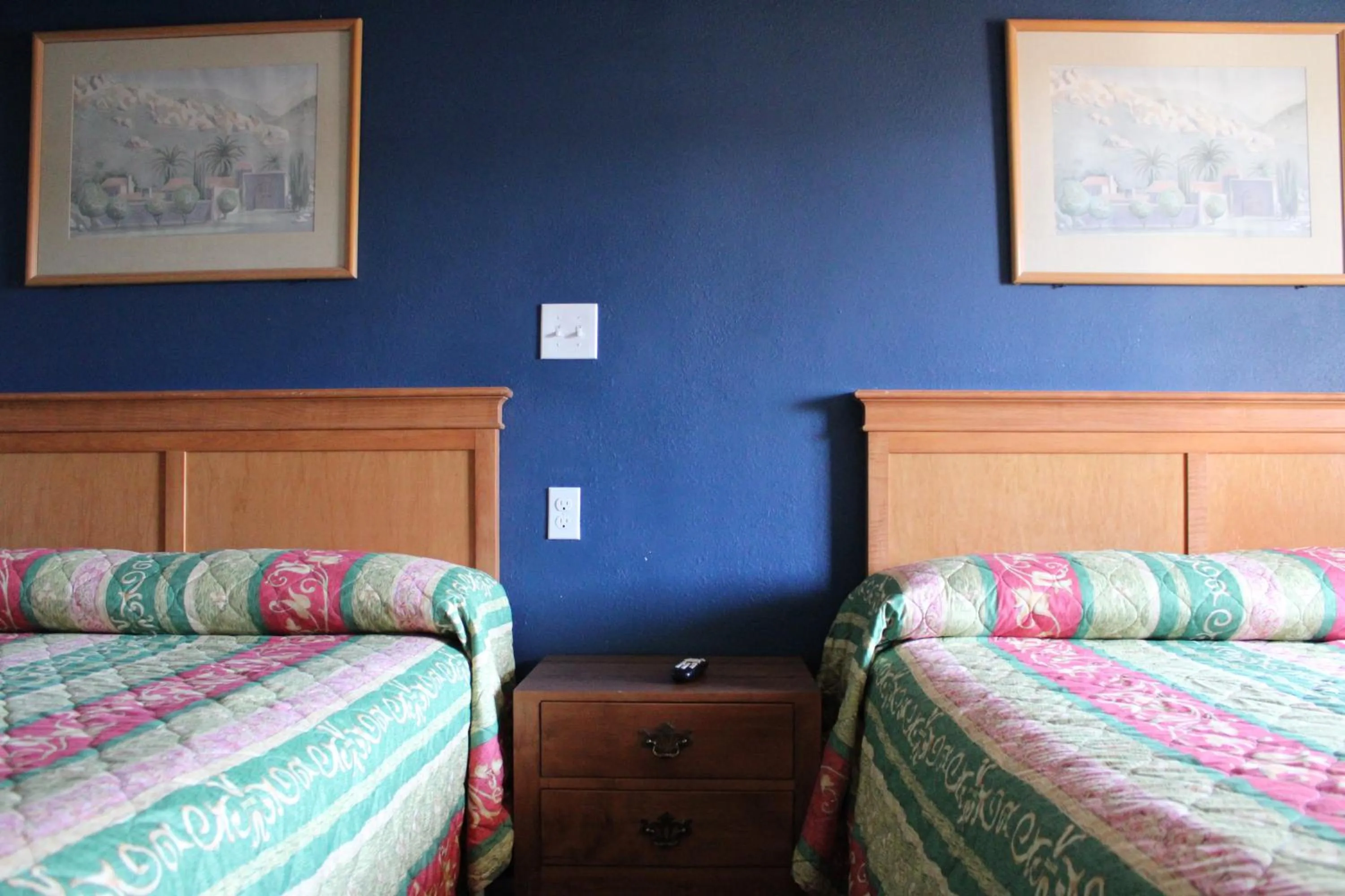 Bed in Flagstaff Motel