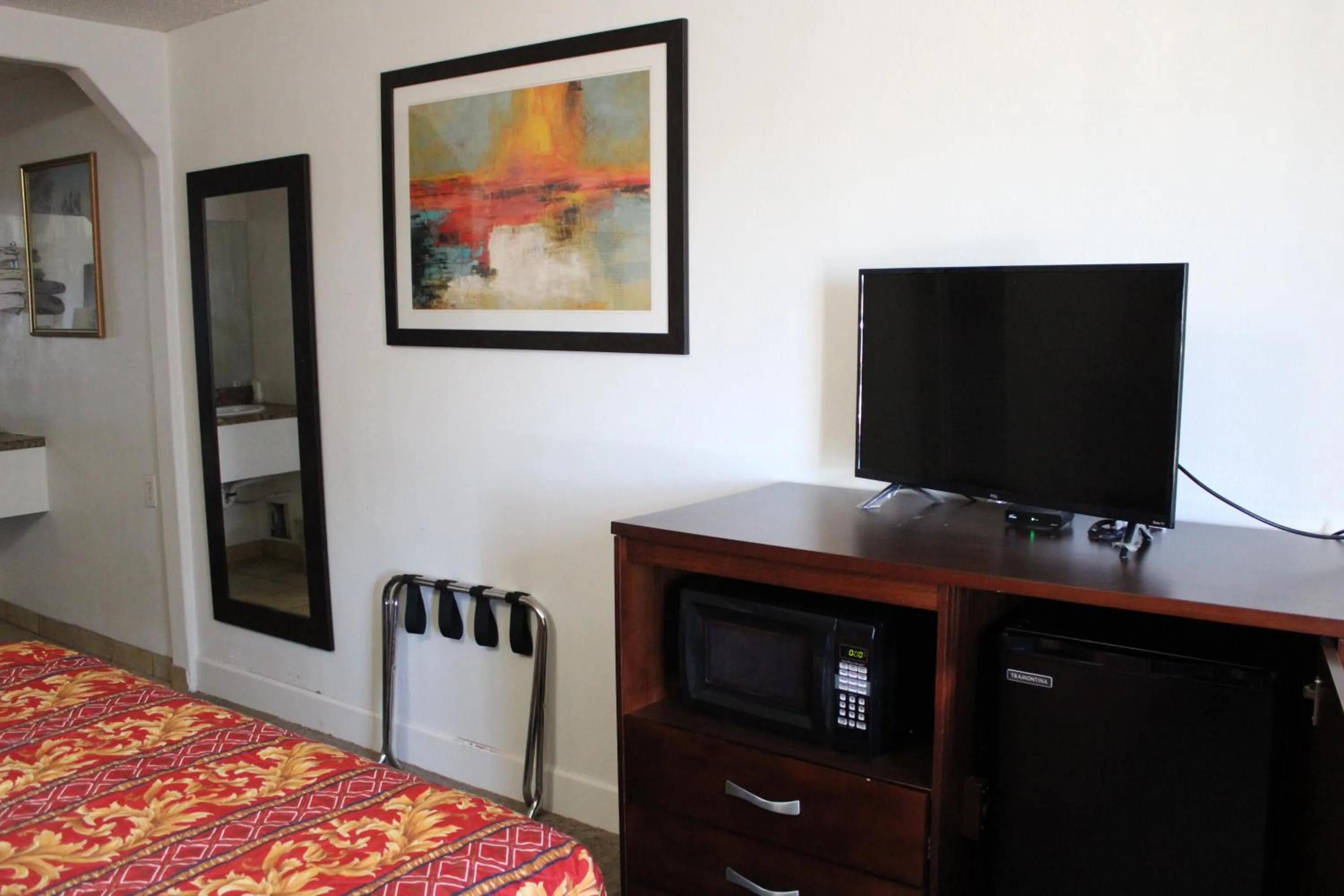 TV and multimedia, Bed in Flagstaff Motel