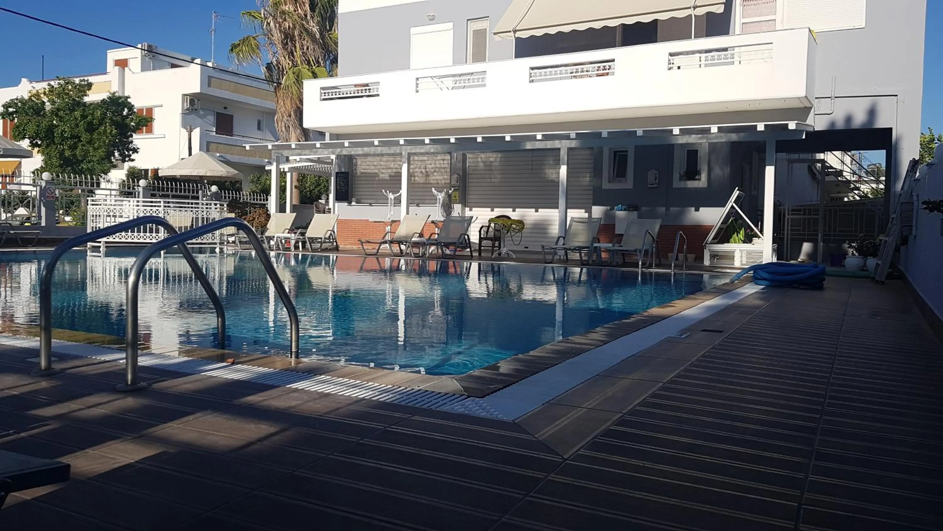 Swimming pool in Zouboulia Apartments