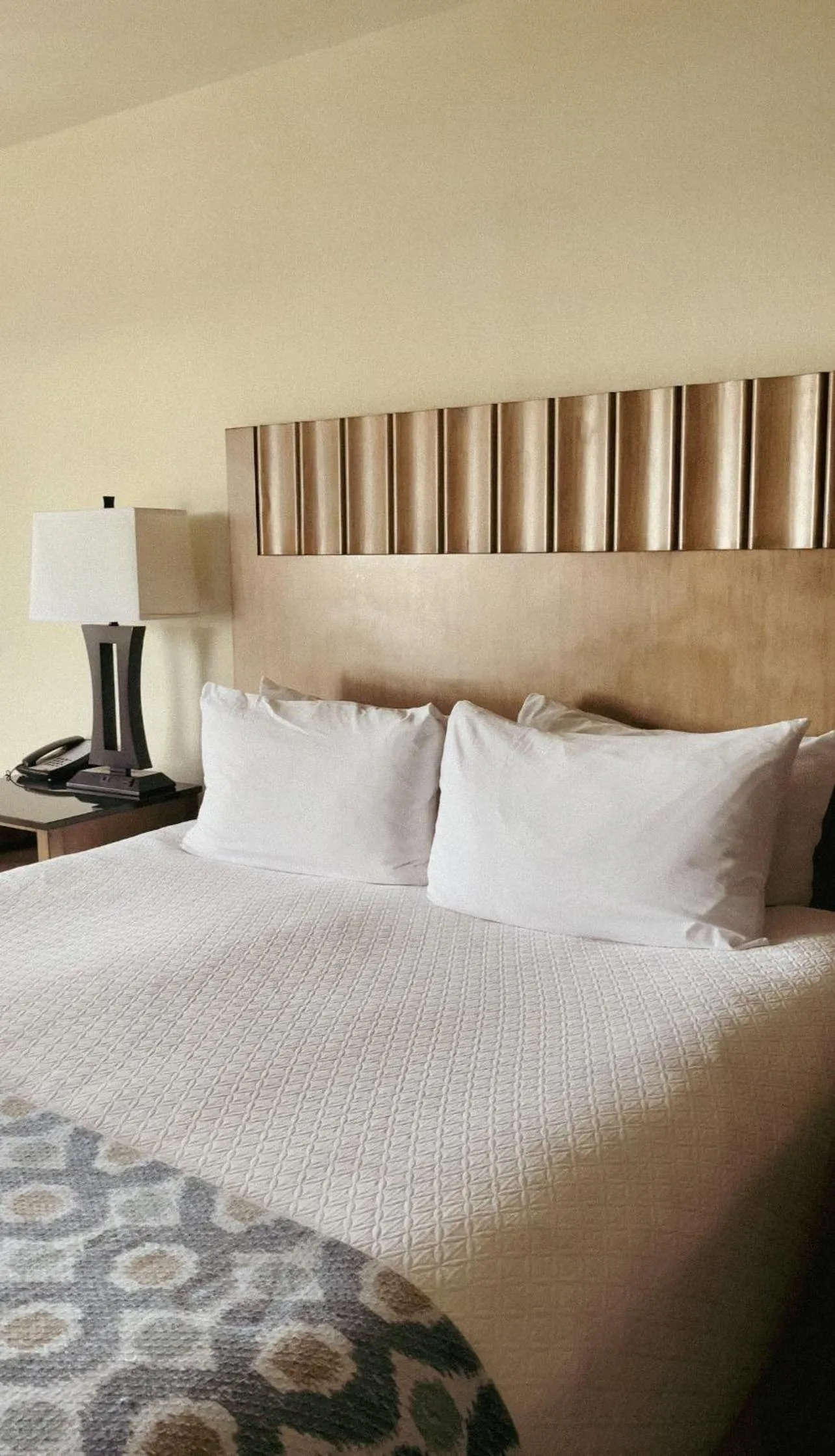 Bedroom, Bed in Cambria Landing Inn and Suites