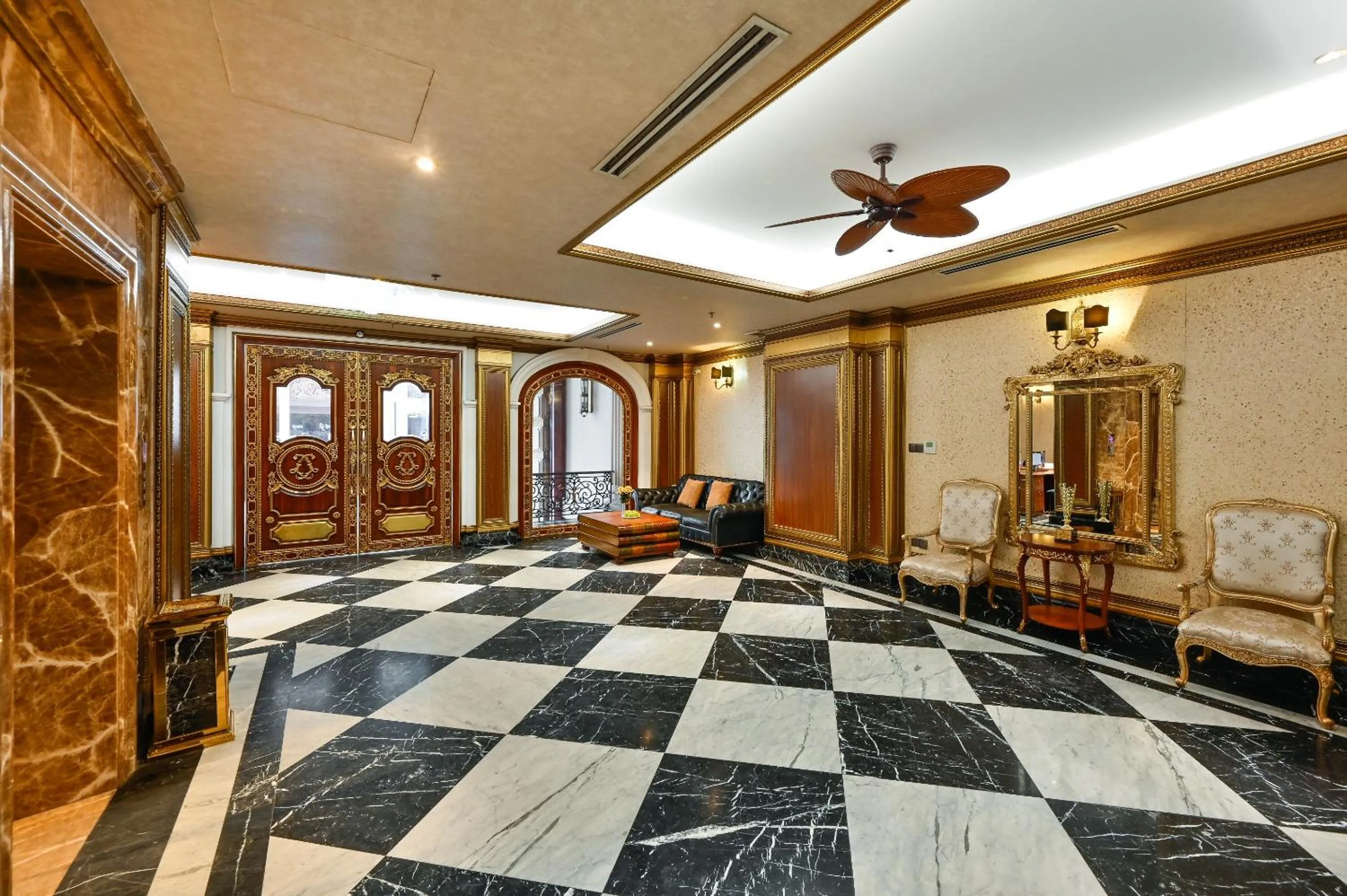 Lobby or reception, Bed in Sam Royal Apartment