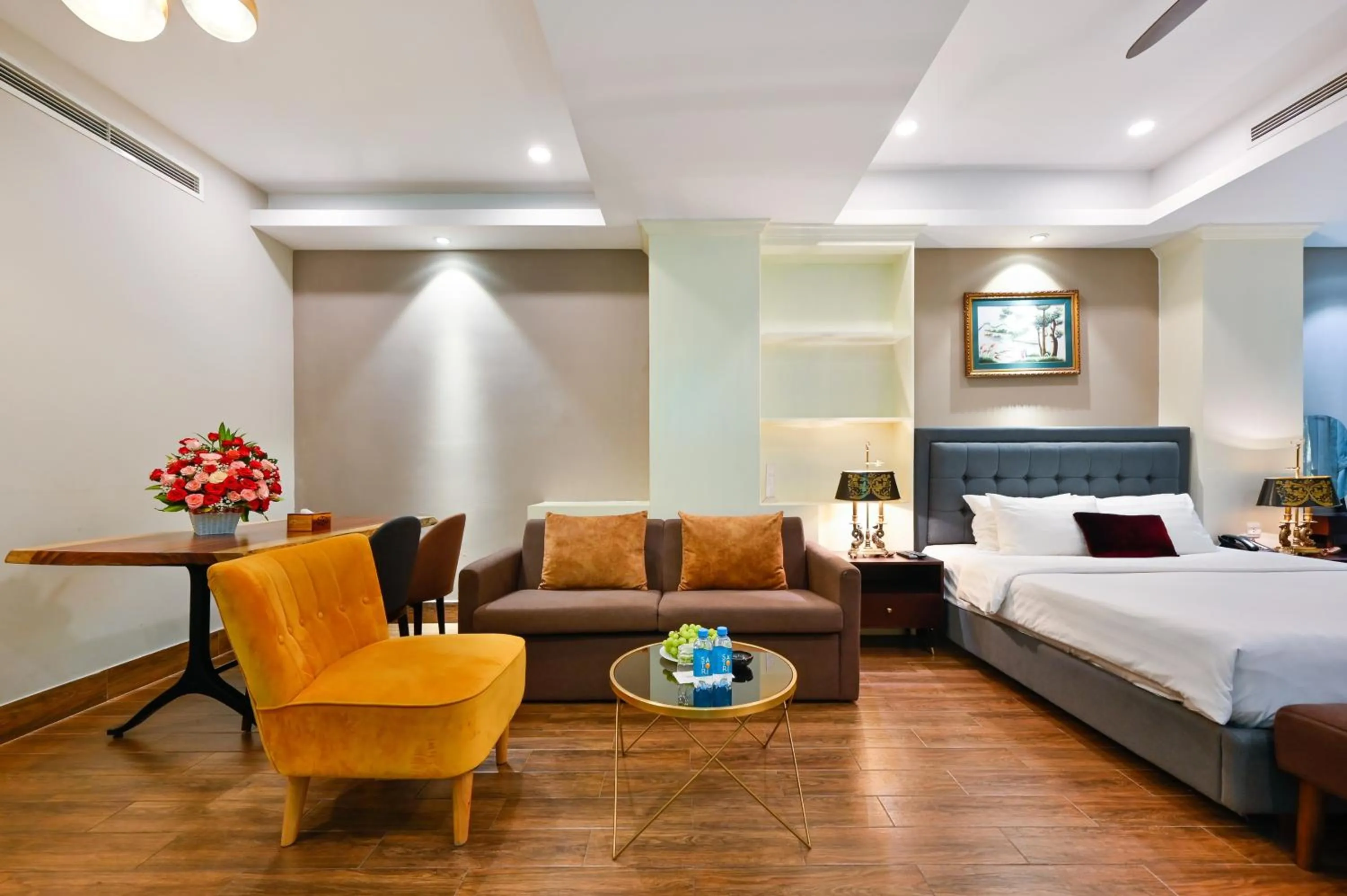 Bed in Sam Royal Apartment