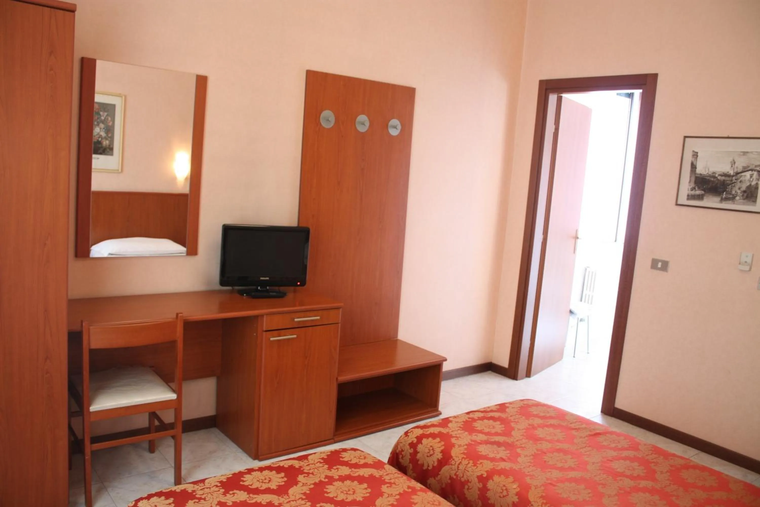 Day, Bed in Hotel Garden