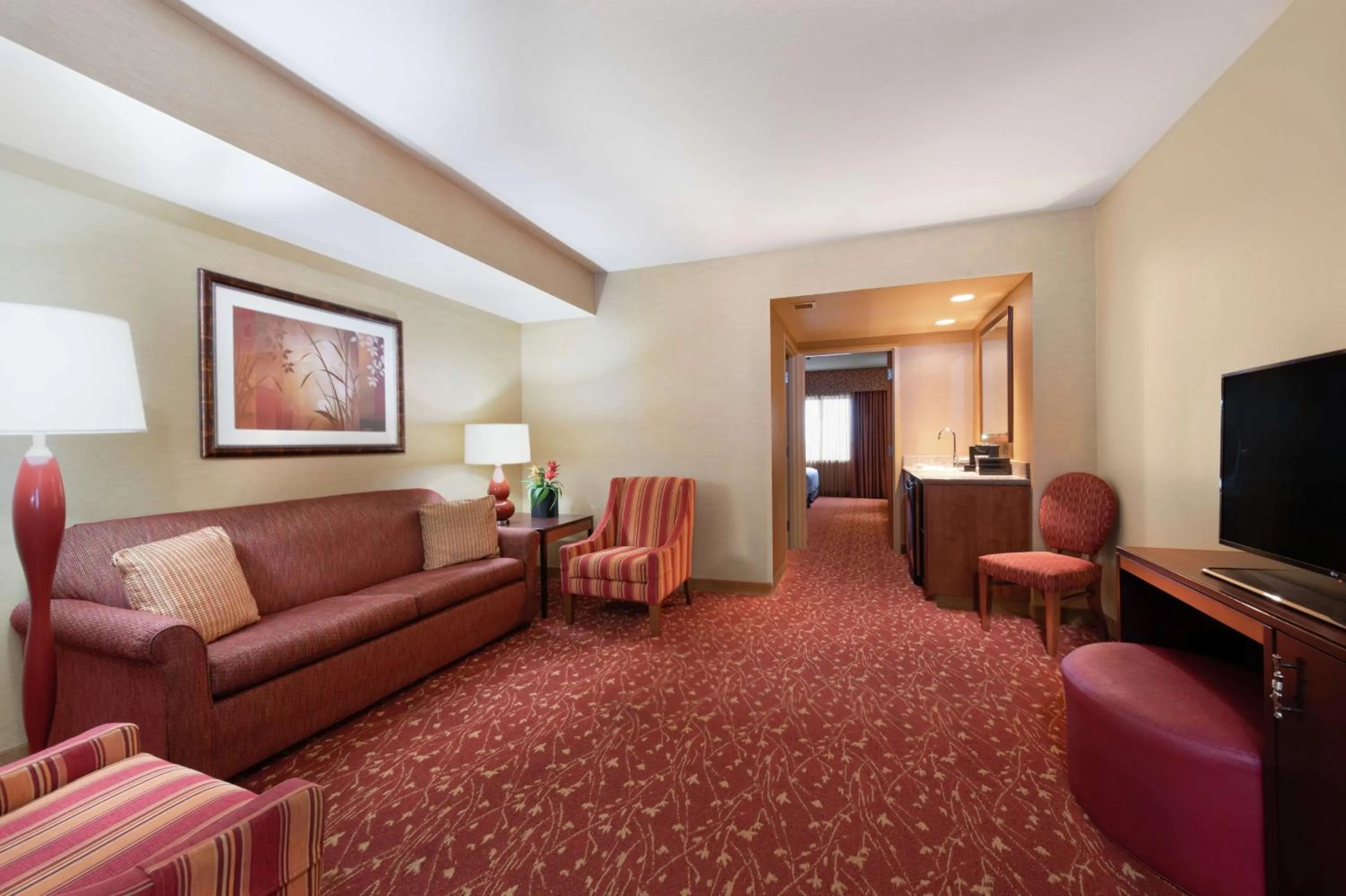 Bedroom in Embassy Suites Loveland Conference Center